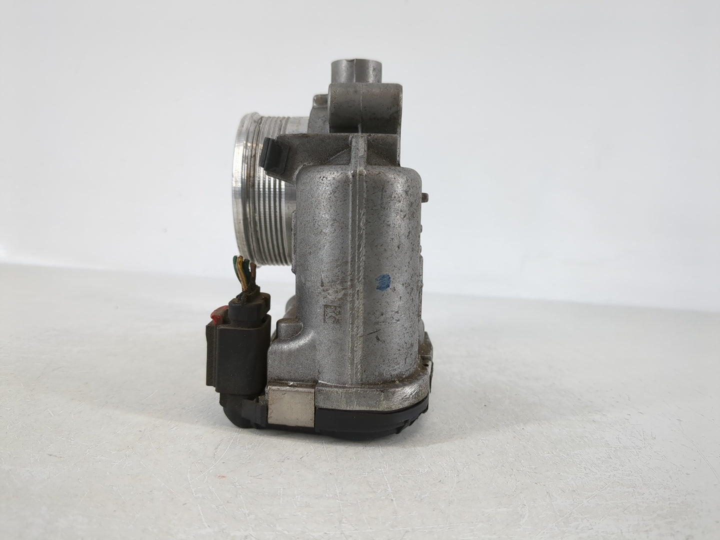 2016-2019 Ford Explorer Throttle Body P/N:DS7E-9F991-BB Fits Fits 2014 2015 2016 2017 2018 2019 2020 2021 2022 OEM Used Auto