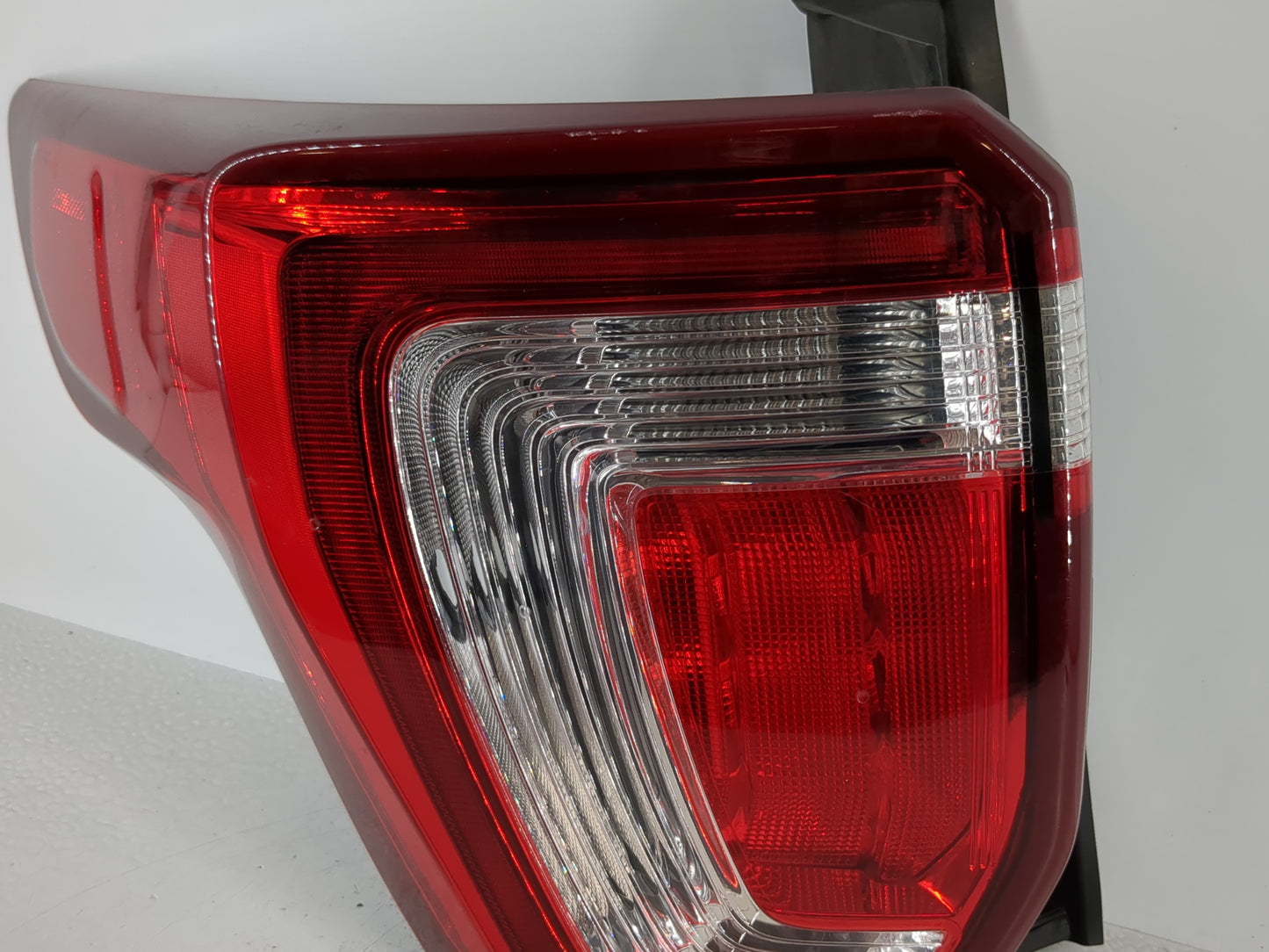 2016 Ford Explorer Tail Light Assembly Driver Left OEM P/N:FB53-13A580-A Fits OEM Used Auto Parts - Oemusedautoparts1.com