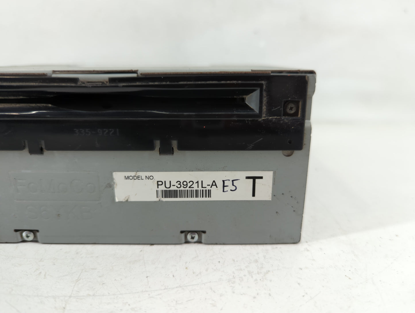 2016-2017 Ford Explorer Radio AM FM Cd Player Receiver Replacement P/N:GB5T-19C107-AF Fits Fits 2016 2017 OEM Used Auto Part