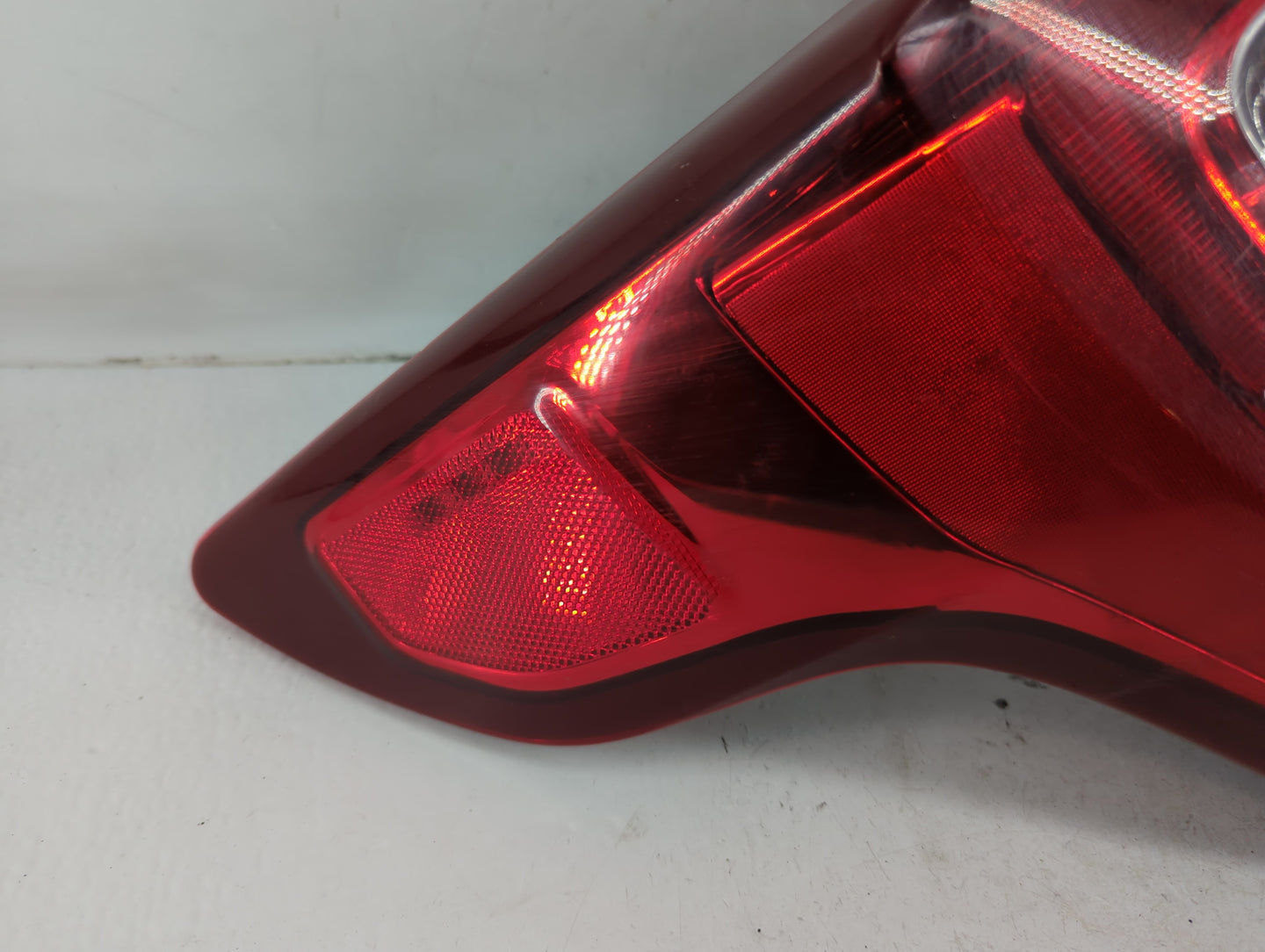 2016 Ford Explorer Tail Light Assembly Driver Left OEM P/N:FB53-13B505-A Fits OEM Used Auto Parts - Oemusedautoparts1.com