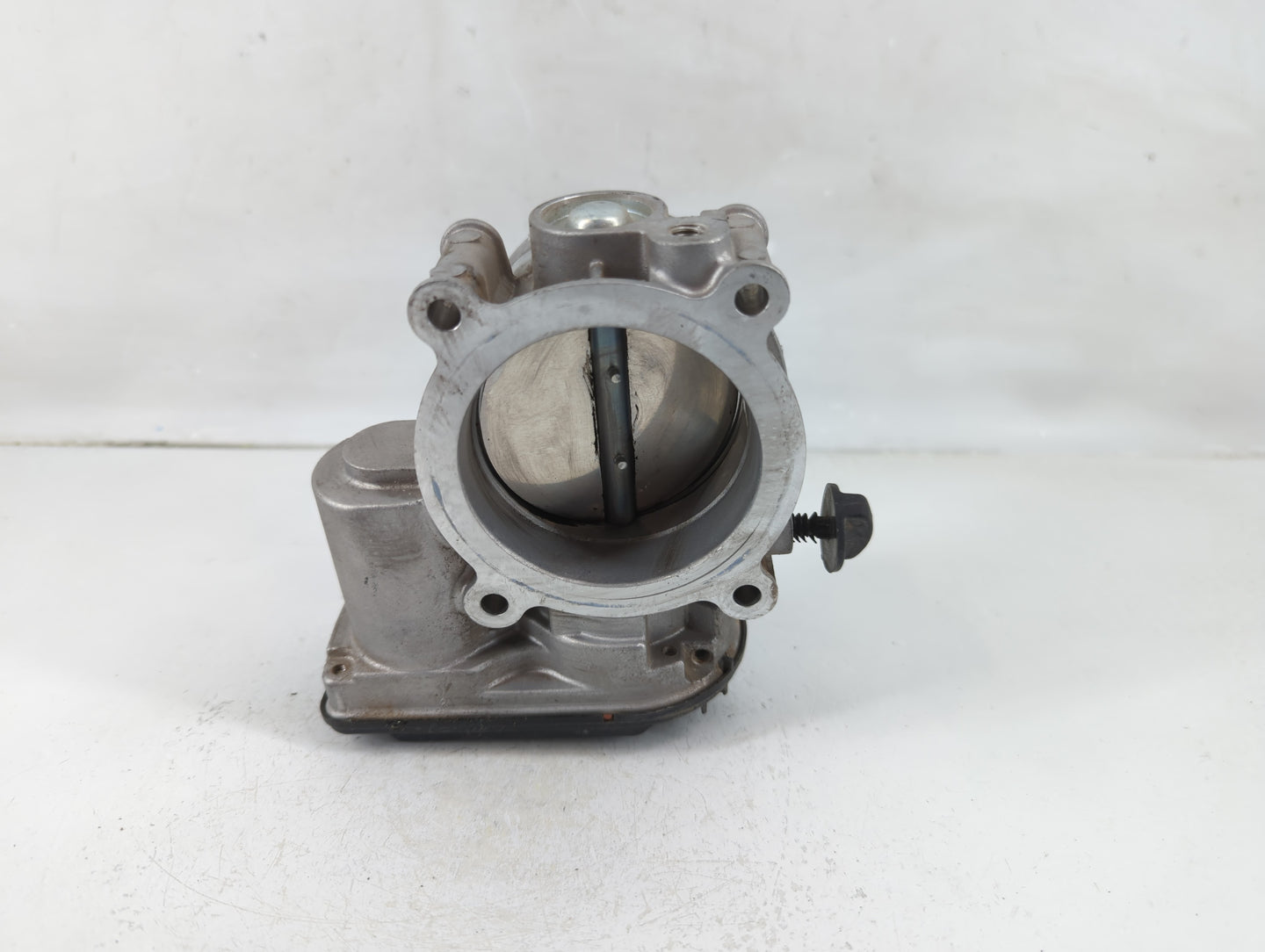 2011-2019 Ford Explorer Throttle Body P/N:4C1602B-0121 Fits Fits 2011 2012 2013 2014 2015 2016 2017 2018 2019 OEM Used Auto 