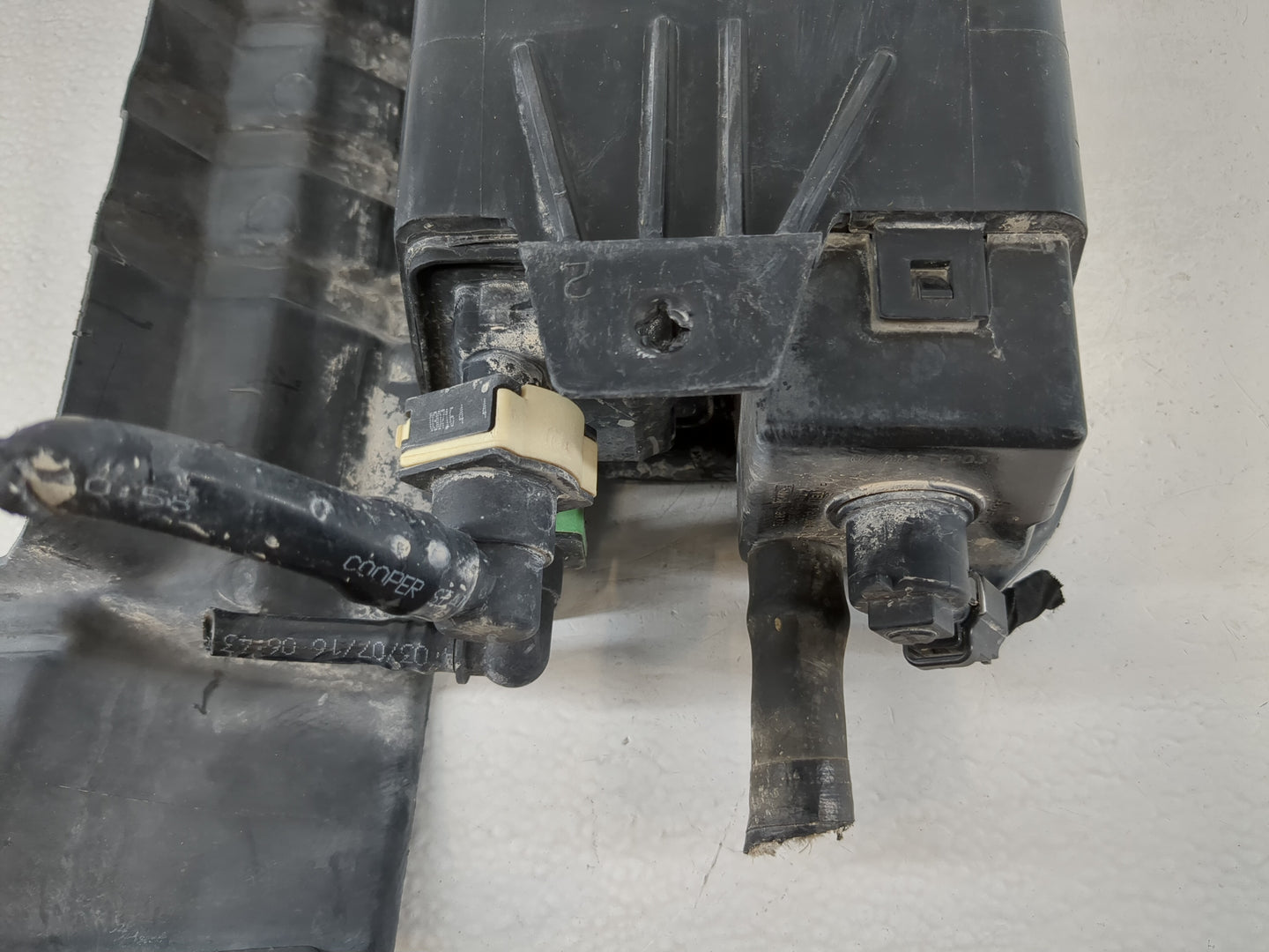 2016 Ford Explorer Fuel Vapor Charcoal Canister 1120719 - Oemusedautoparts1.com