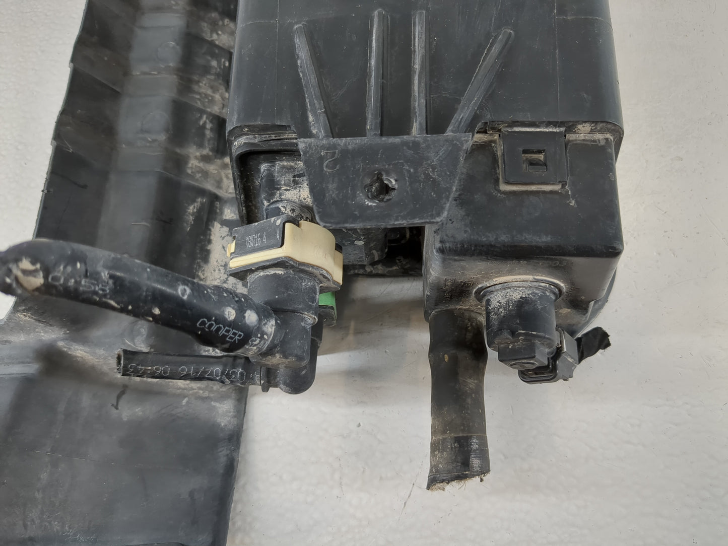 2016 Ford Explorer Fuel Vapor Charcoal Canister 1120719 - Oemusedautoparts1.com