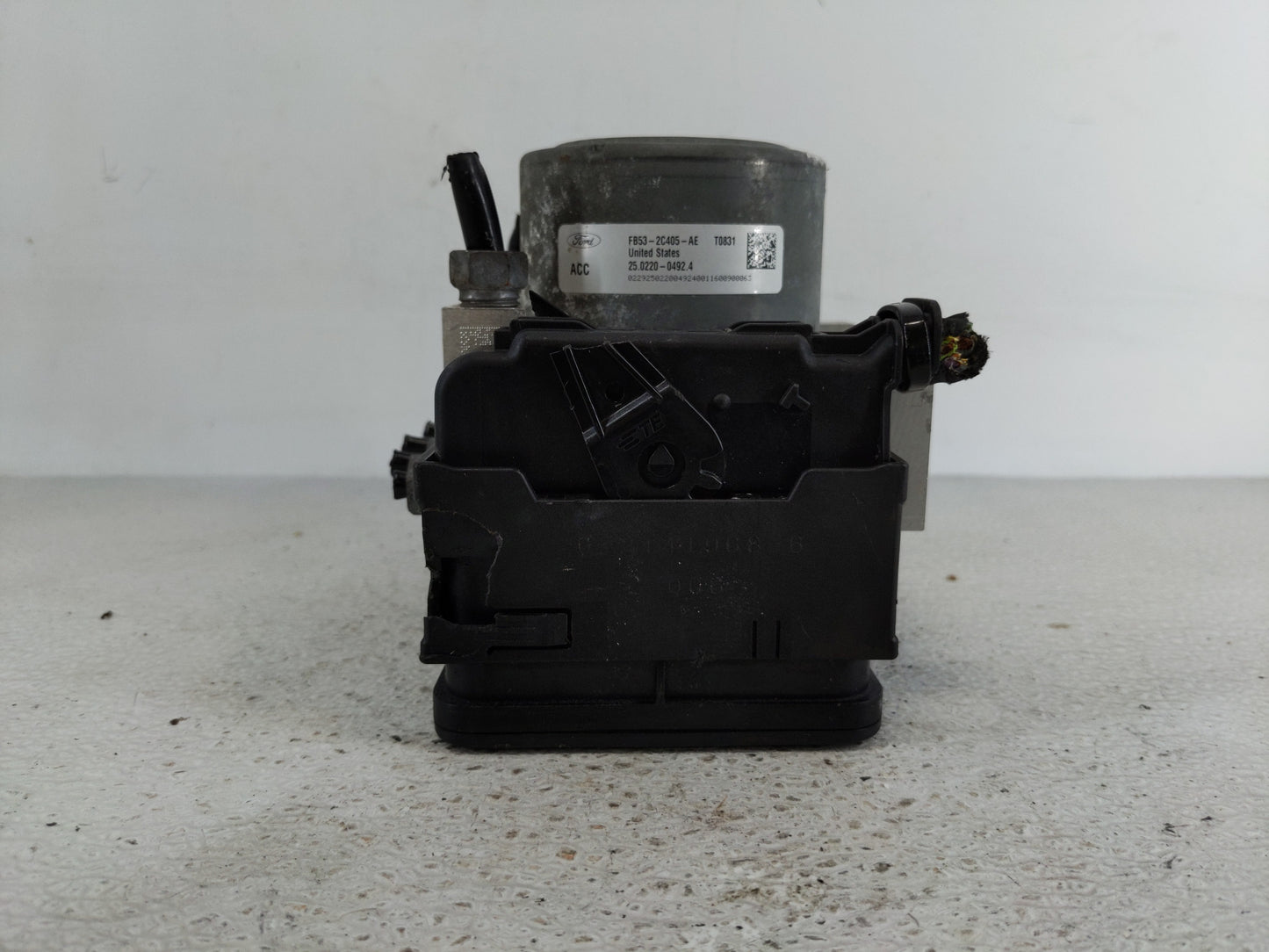 2016 Ford Explorer ABS Pump Control Module Replacement P/N:FB53-2C405-AE Fits OEM Used Auto Parts - Oemusedautoparts1.com