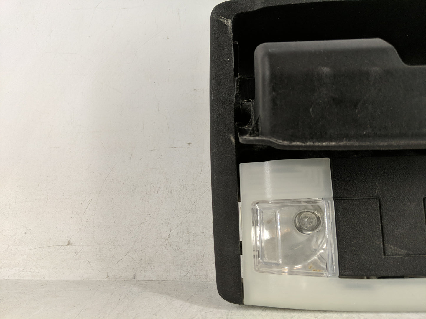 2016 Ford Explorer Overhead Roof Console - Oemusedautoparts1.com