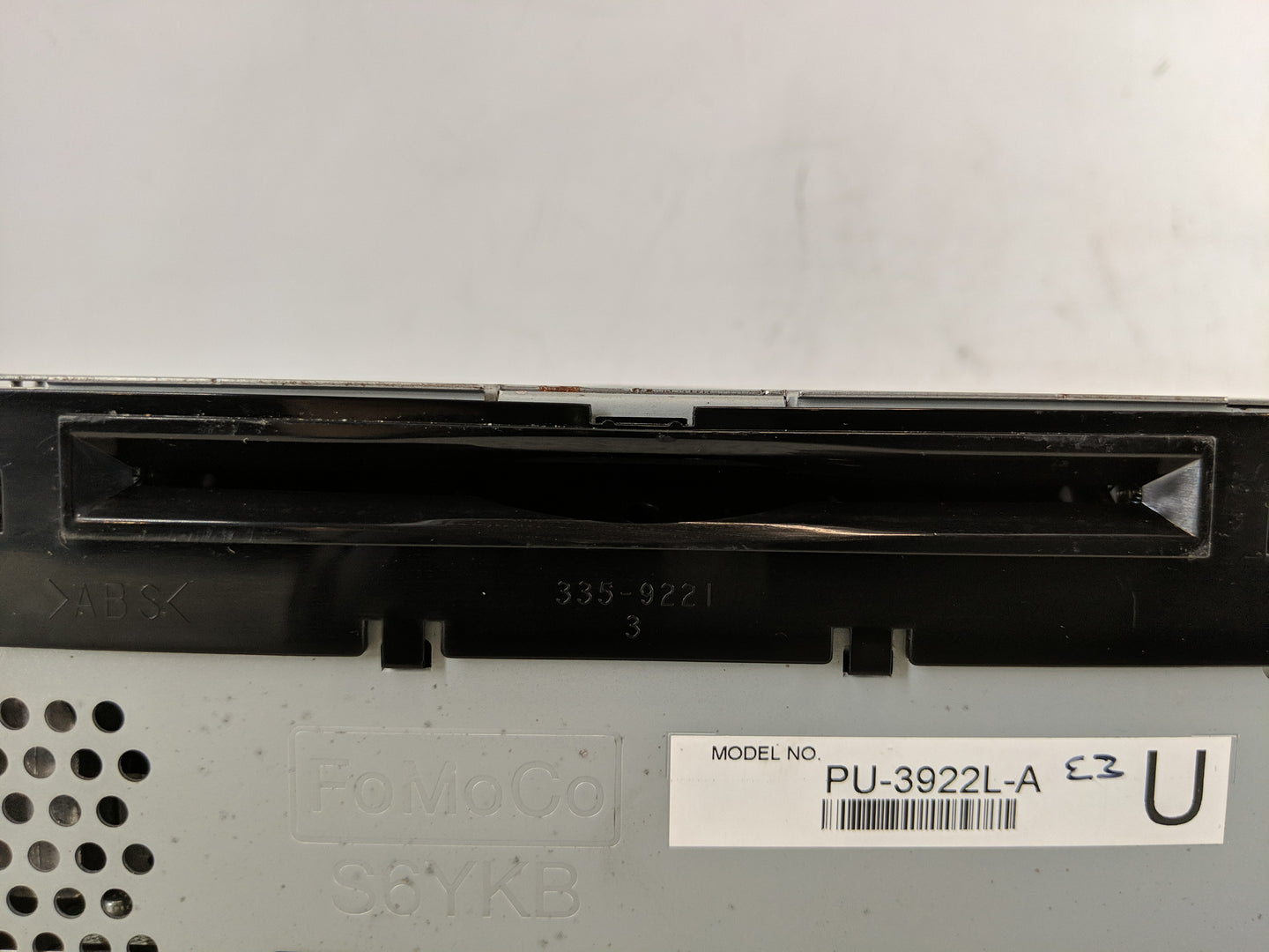 2016-2017 Ford Explorer Radio AM FM Cd Player Receiver Replacement P/N:GB5T-19C107-BF Fits Fits 2016 2017 OEM Used Auto Part