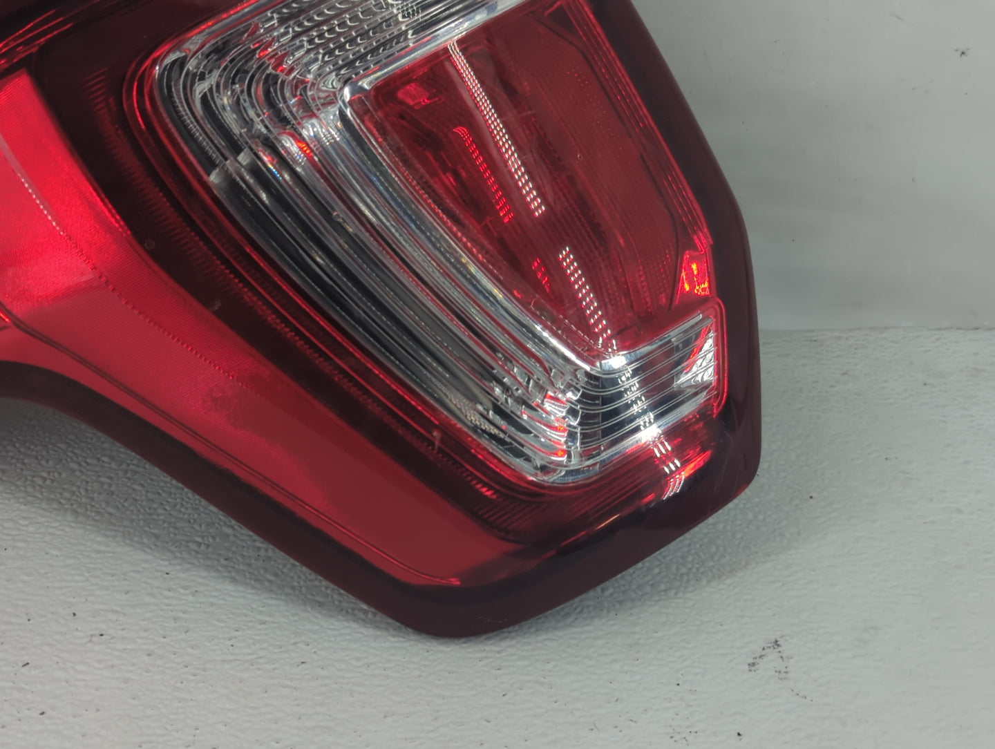 2016 Ford Explorer Tail Light Assembly Driver Left OEM P/N:FB53-13B505-A Fits OEM Used Auto Parts - Oemusedautoparts1.com