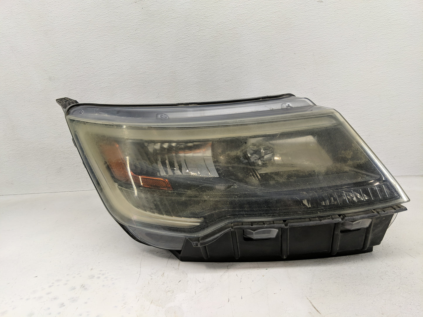 2016 Ford Explorer Driver Left Oem Head Light Headlight Lamp - Oemusedautoparts1.com