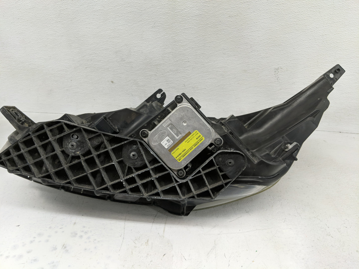 2016 Ford Explorer Driver Left Oem Head Light Headlight Lamp - Oemusedautoparts1.com