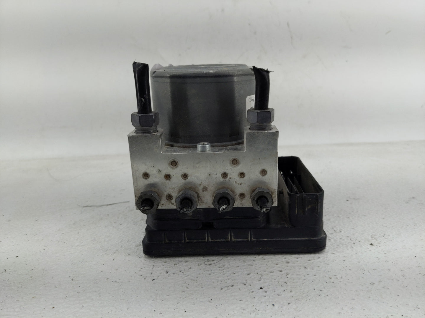 2016 Ford Explorer ABS Pump Control Module Replacement P/N:FB53-2C405-AE Fits OEM Used Auto Parts - Oemusedautoparts1.com