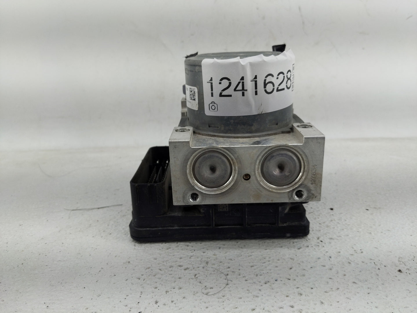 2016 Ford Explorer ABS Pump Control Module Replacement P/N:FB53-2C405-AE Fits OEM Used Auto Parts - Oemusedautoparts1.com