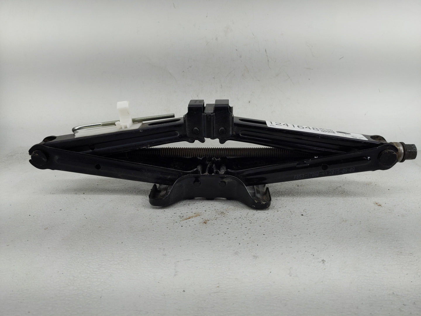 2016 Ford Explorer Spare Scissor Car Jack - Oemusedautoparts1.com