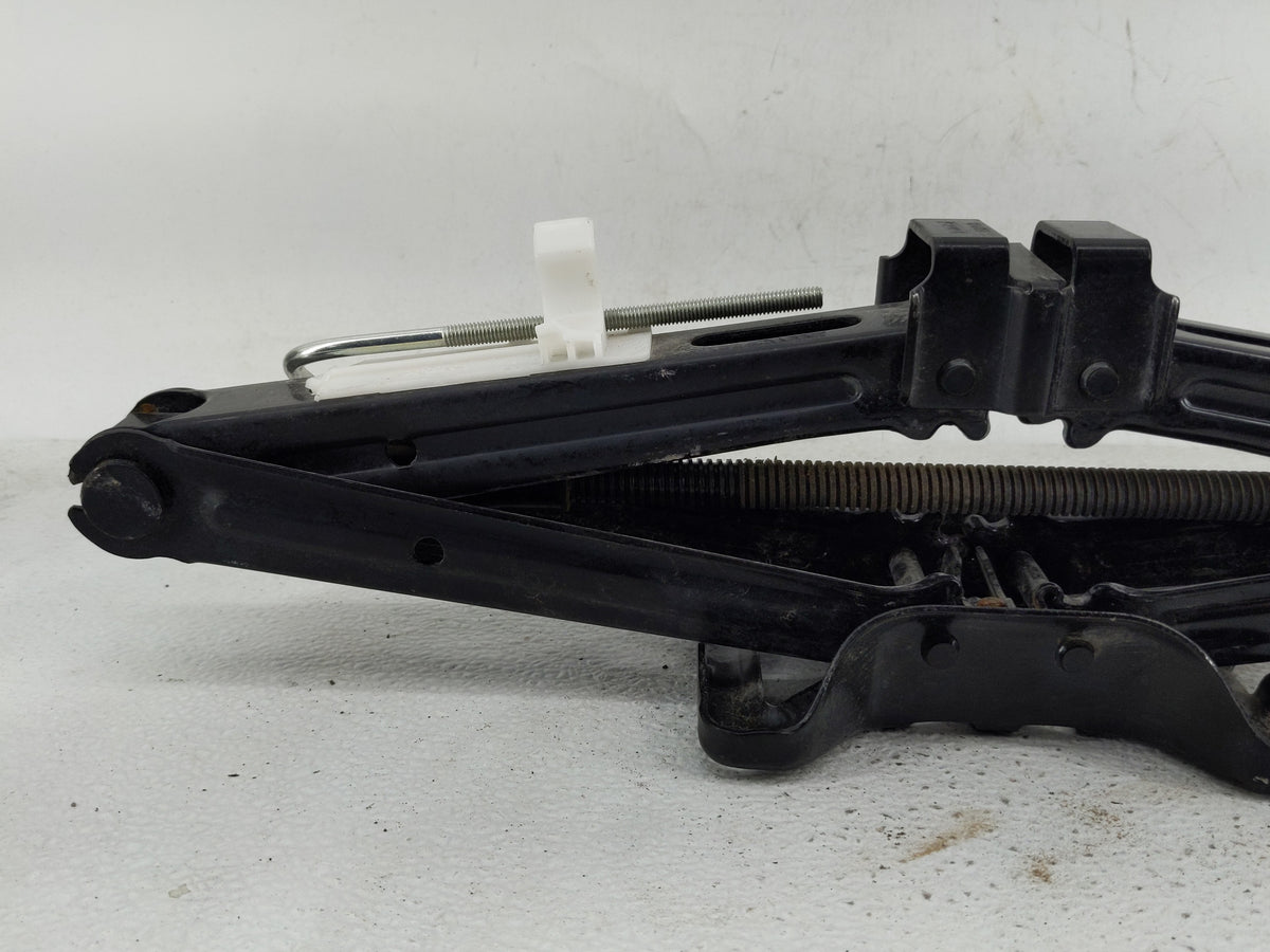 2016 Ford Explorer Spare Scissor Car Jack - Oemusedautoparts1.com