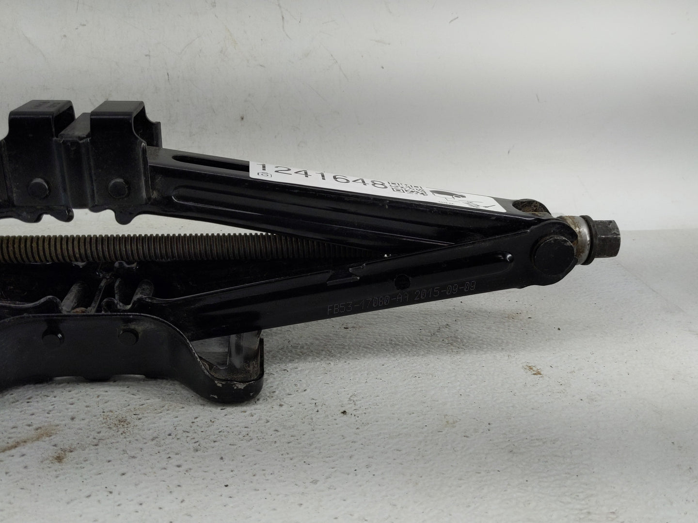 2016 Ford Explorer Spare Scissor Car Jack - Oemusedautoparts1.com