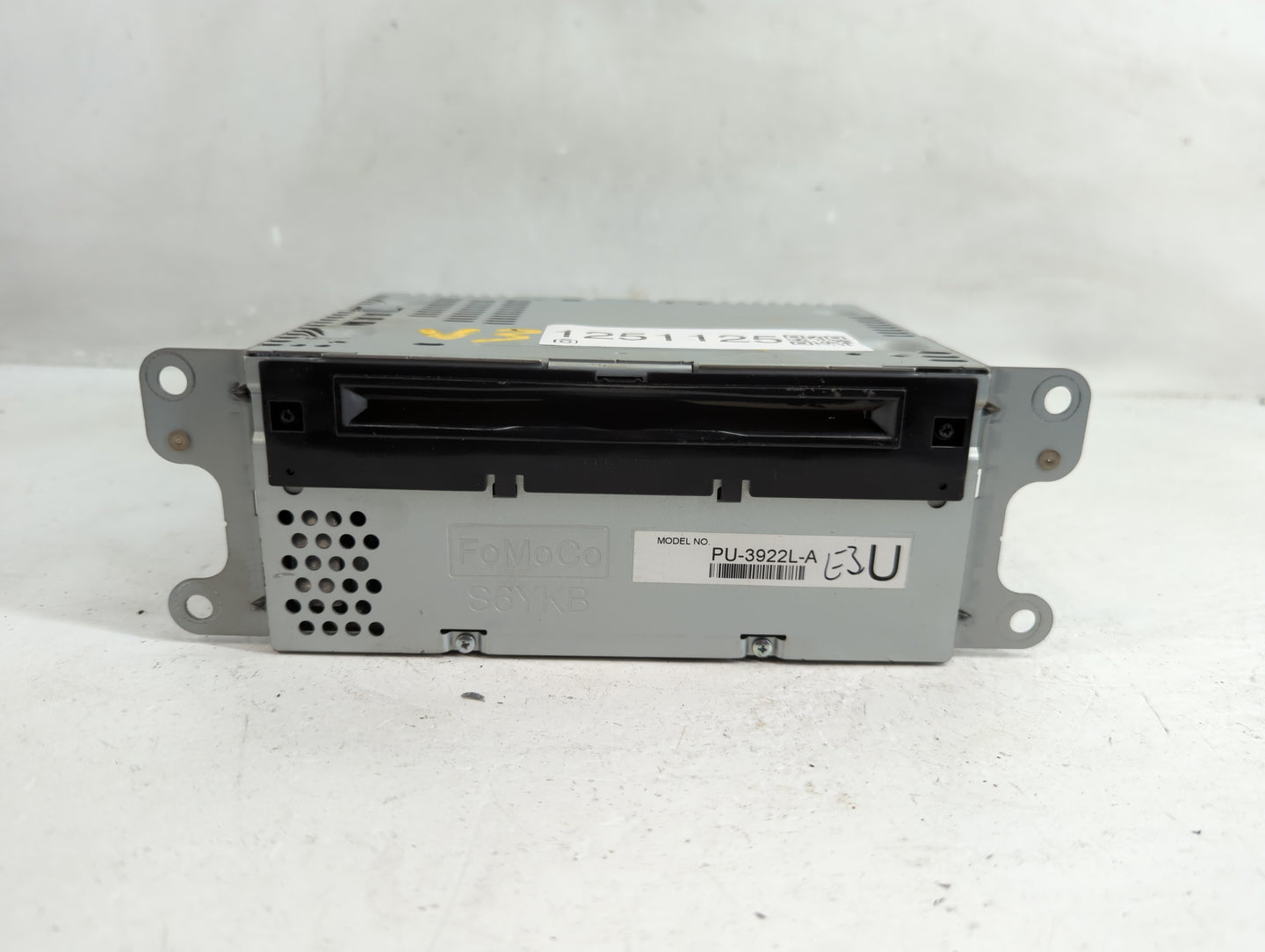 2016-2017 Ford Explorer Radio AM FM Cd Player Receiver Replacement P/N:S6YKB Fits Fits 2016 2017 OEM Used Auto Parts - Oemus