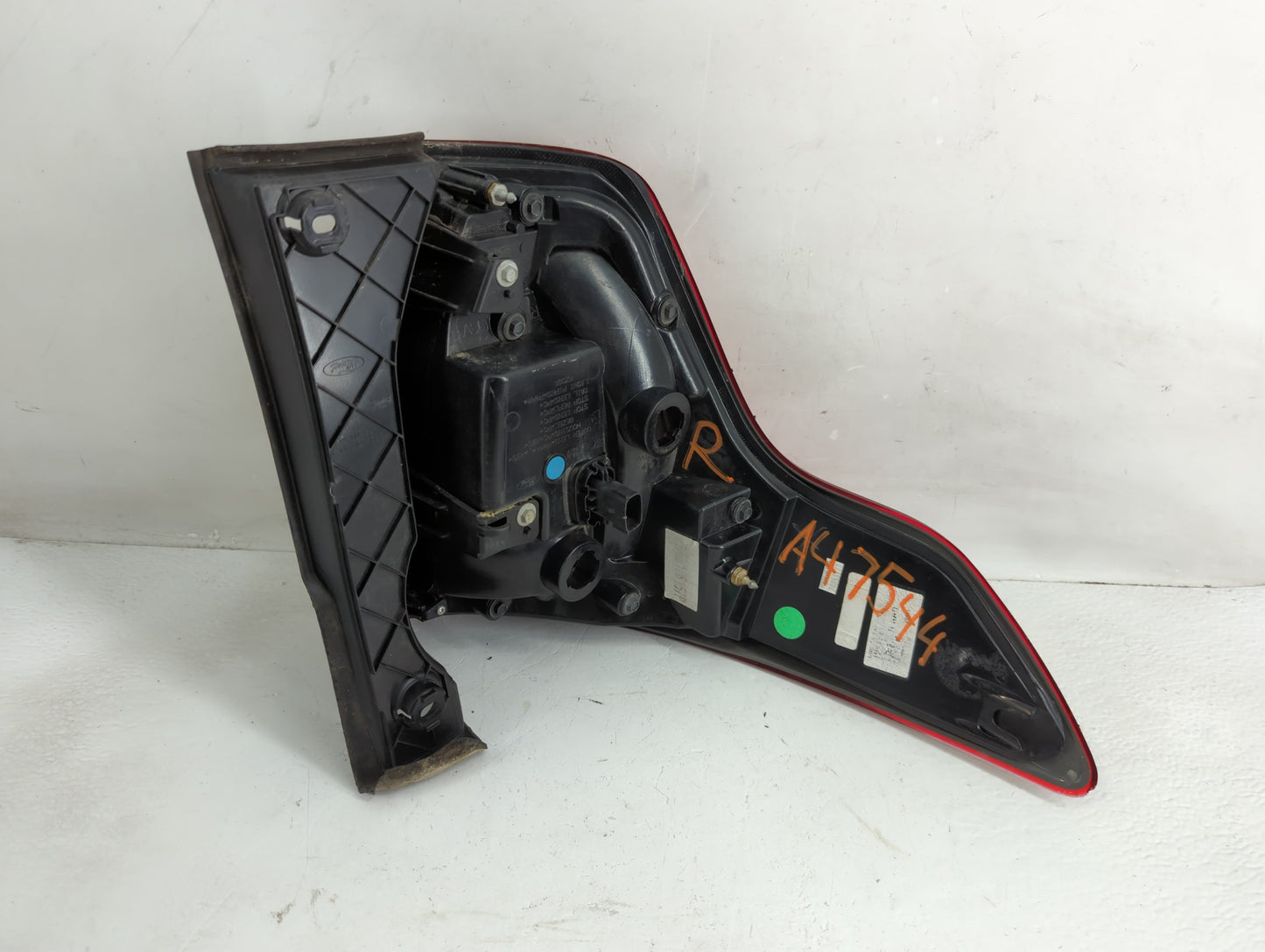 2016 Ford Explorer Tail Light Assembly Passenger Right OEM P/N:FB53-13A414-A Fits OEM Used Auto Parts - Oemusedautoparts1.co
