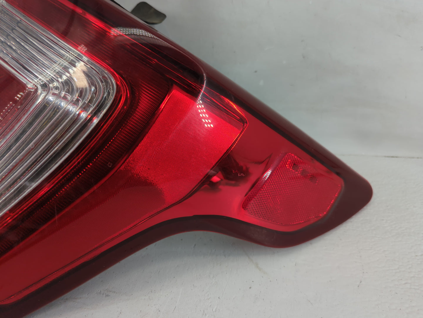 2016 Ford Explorer Tail Light Assembly Passenger Right OEM P/N:FB53-13A414-A Fits OEM Used Auto Parts - Oemusedautoparts1.co