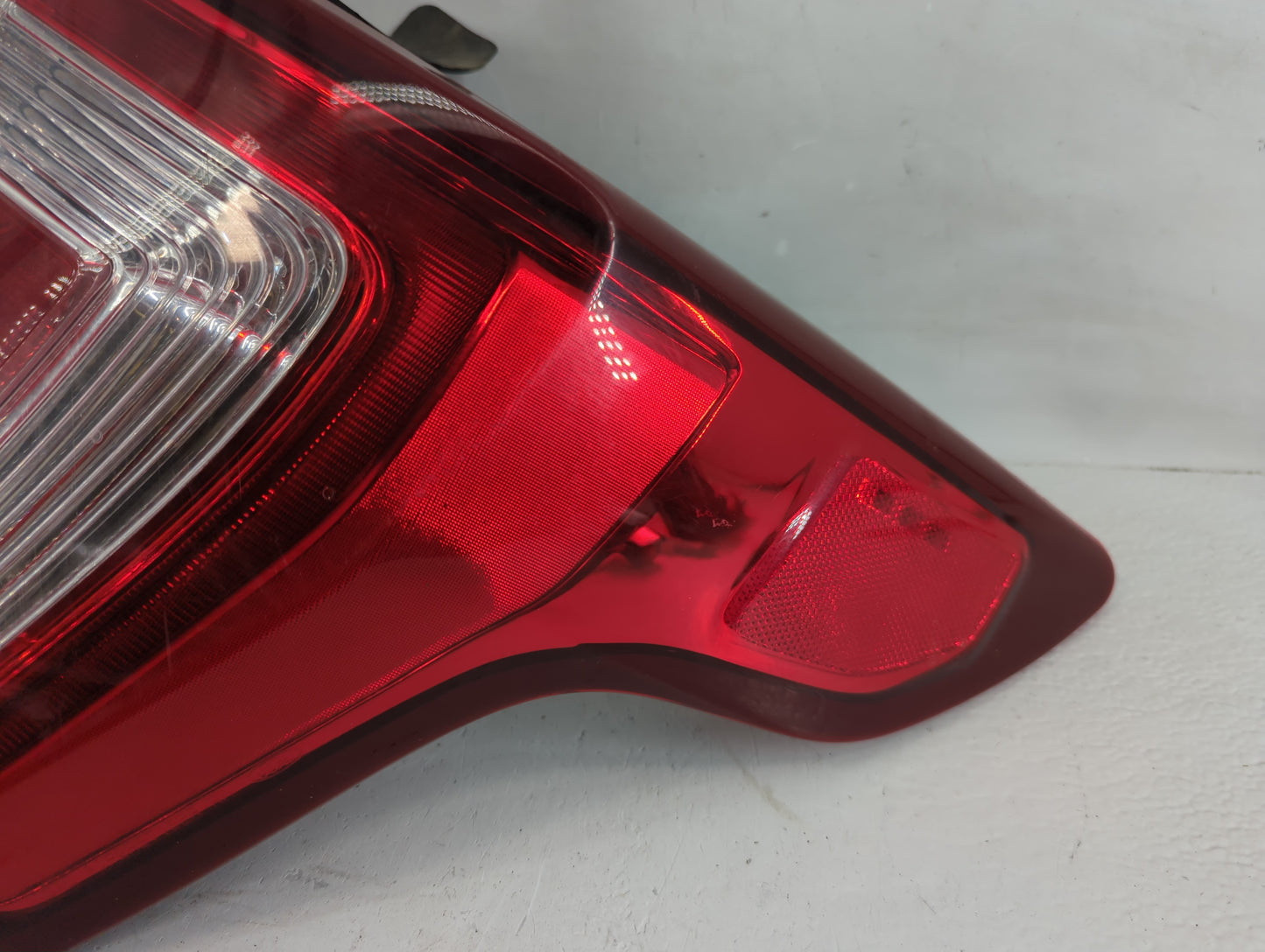 2016 Ford Explorer Tail Light Assembly Passenger Right OEM P/N:FB53-13A414-A Fits OEM Used Auto Parts - Oemusedautoparts1.co