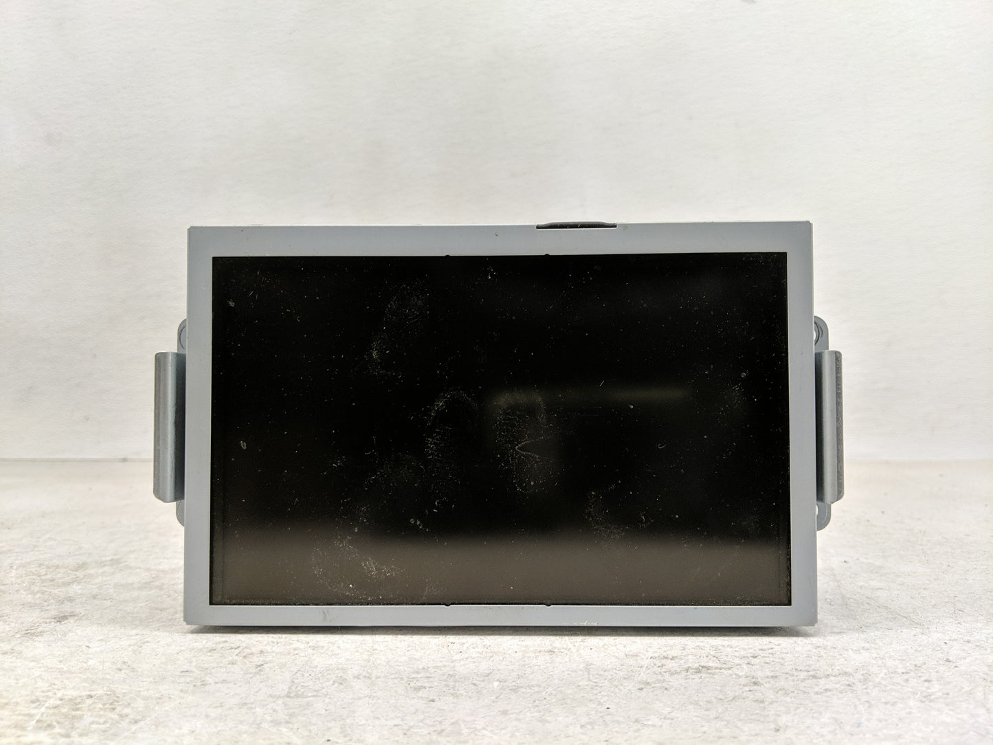 2016 Ford Explorer Radio AM FM Cd Player Receiver Replacement P/N:DB5T-14F239-AR Fits Fits 2001 2002 2003 OEM Used Auto Part