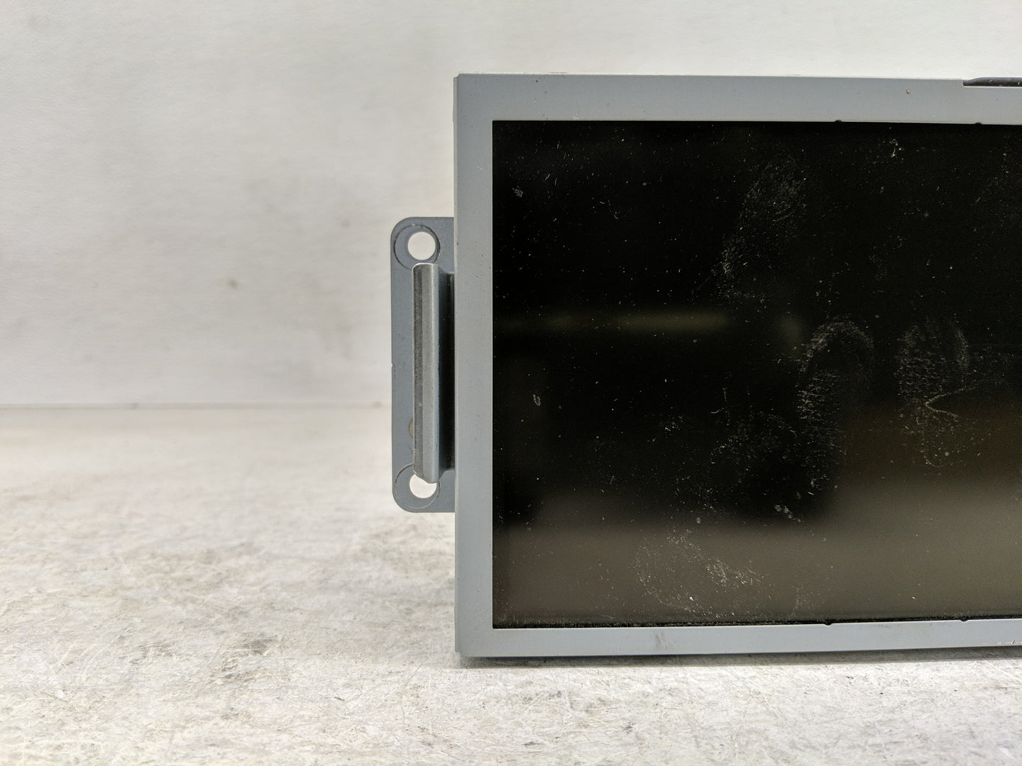 2016 Ford Explorer Radio AM FM Cd Player Receiver Replacement P/N:DB5T-14F239-AR Fits Fits 2001 2002 2003 OEM Used Auto Part