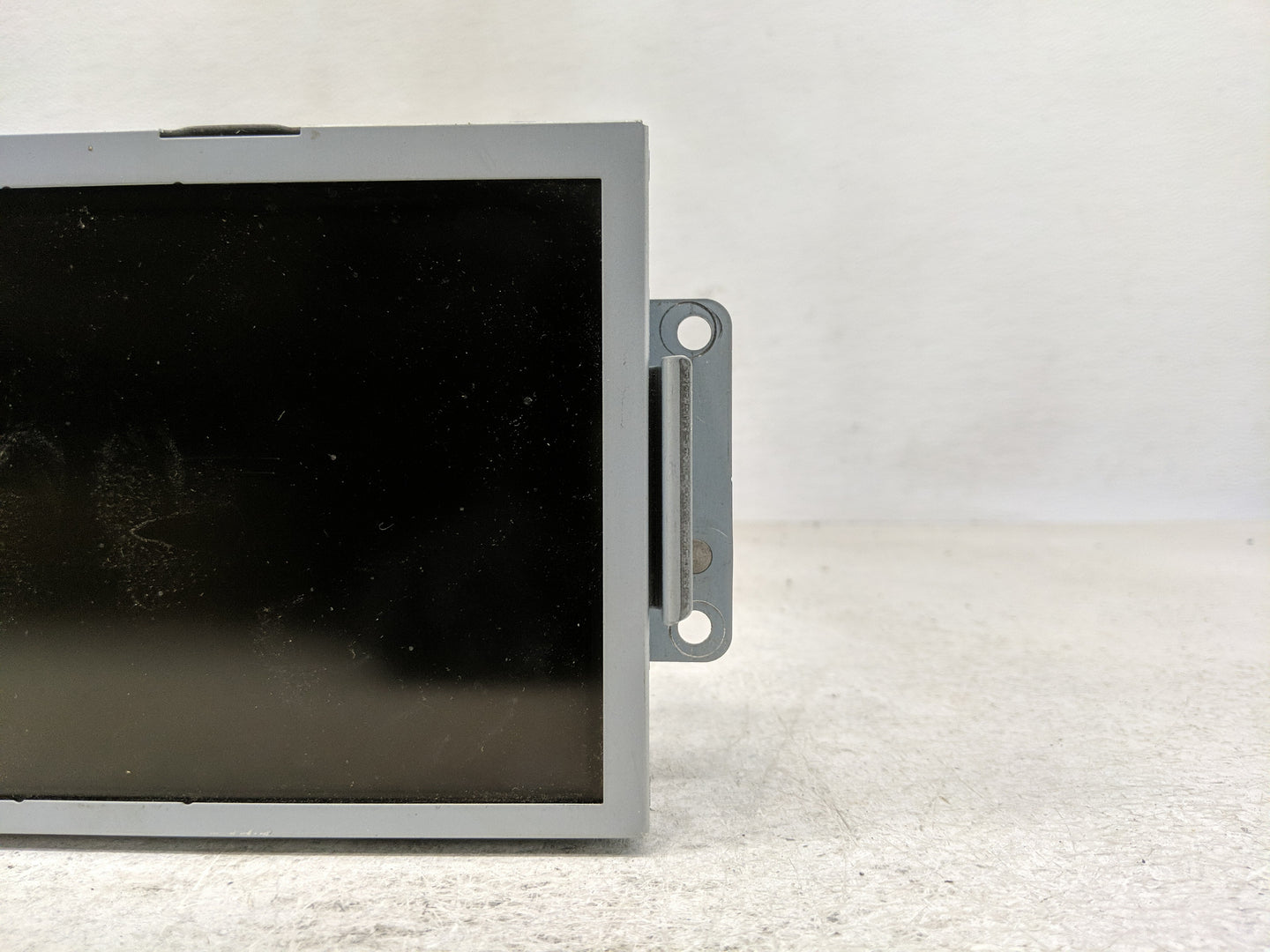 2016 Ford Explorer Radio AM FM Cd Player Receiver Replacement P/N:DB5T-14F239-AR Fits Fits 2001 2002 2003 OEM Used Auto Part