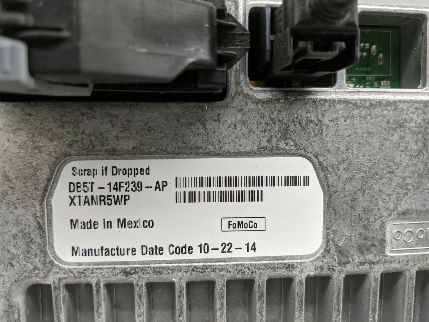 2016 Ford Explorer Radio AM FM Cd Player Receiver Replacement P/N:DB5T-14F239-AR Fits Fits 2001 2002 2003 OEM Used Auto Part