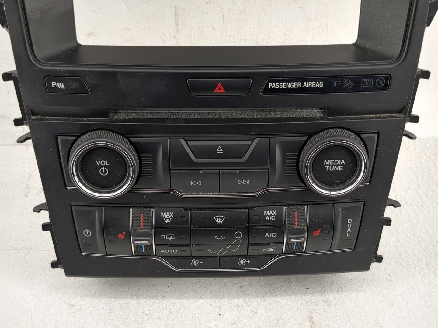 2016-2017 Ford Explorer Radio Control Panel - Oemusedautoparts1.com