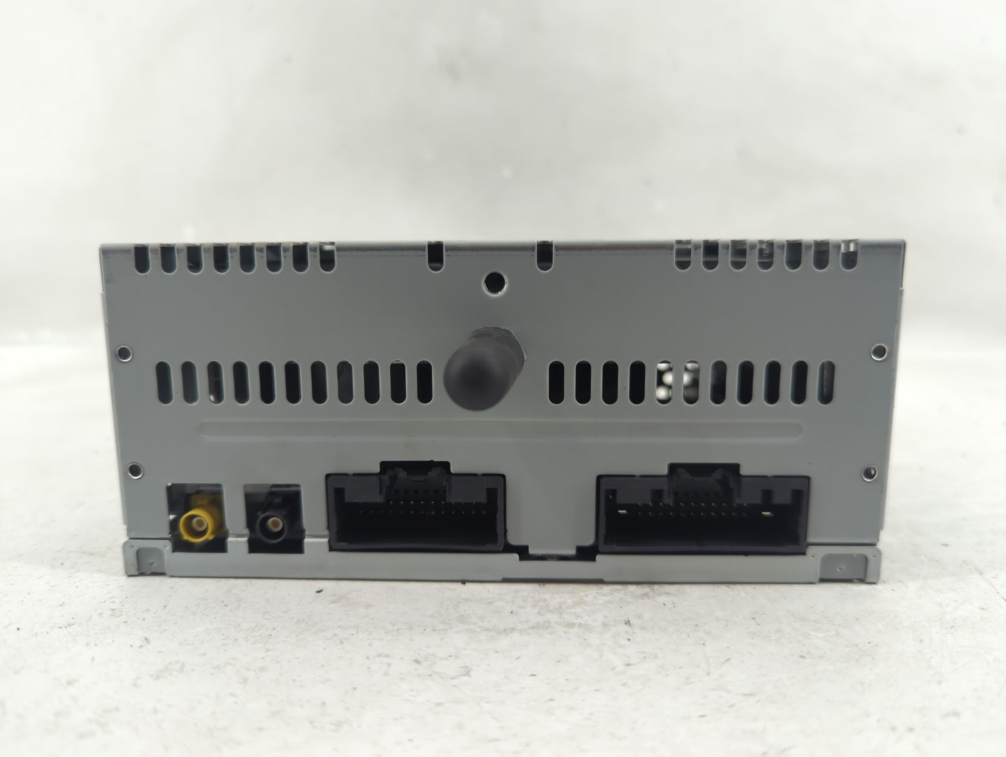 2016-2017 Ford Explorer Radio AM FM Cd Player Receiver Replacement P/N:GB5T-19C107-BF Fits Fits 2016 2017 OEM Used Auto Part
