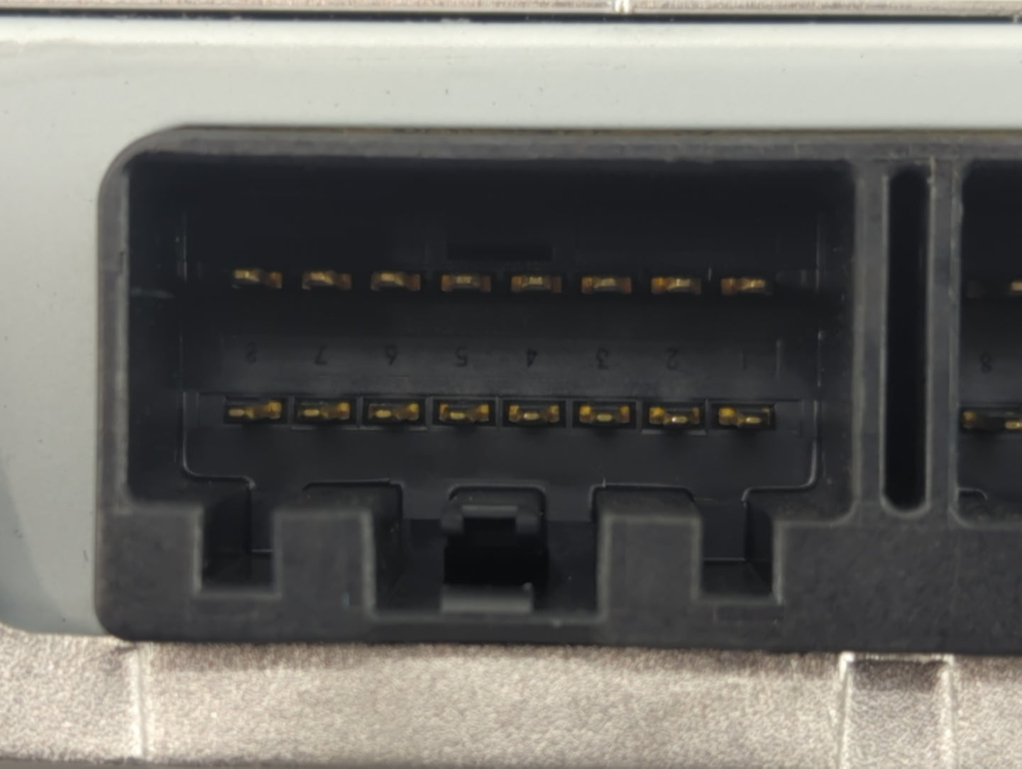 2016-2017 Ford Explorer Radio AM FM Cd Player Receiver Replacement P/N:FB5T-18B849-AE Fits Fits 2016 2017 2018 OEM Used Auto
