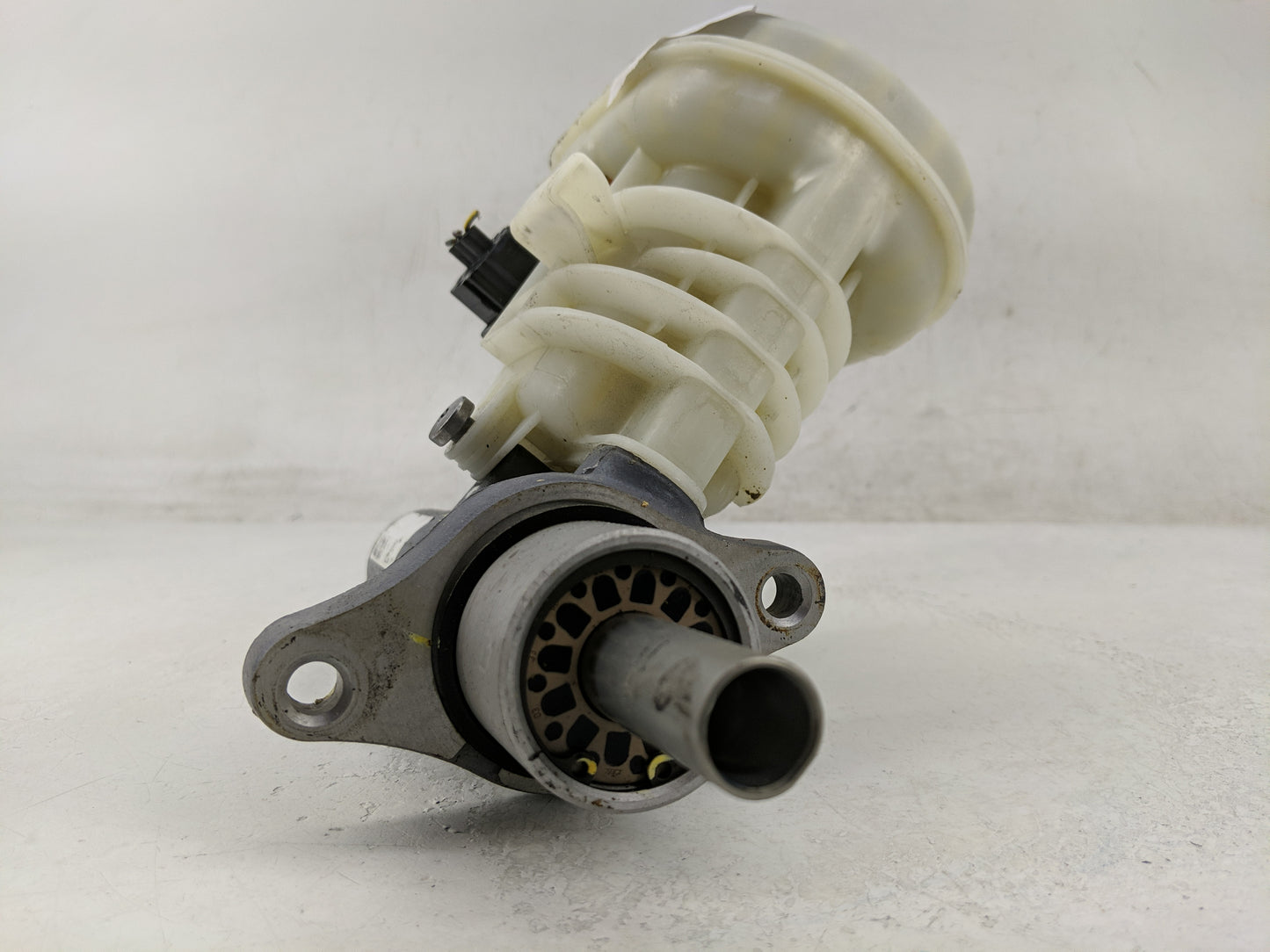 Ford Explorer Brake Master Cylinder - Oemusedautoparts1.com