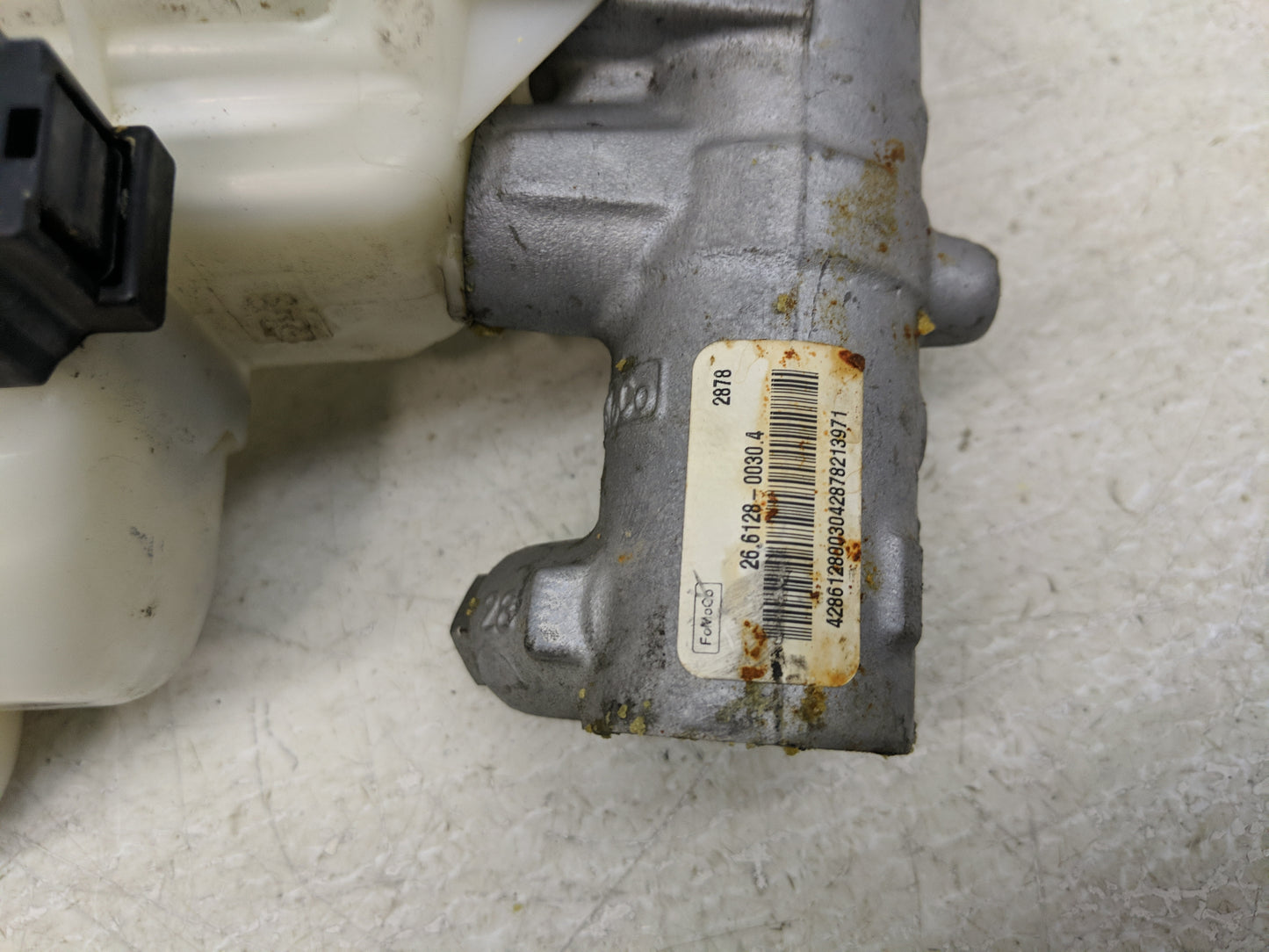 Ford Explorer Brake Master Cylinder 1311447 - Oemusedautoparts1.com