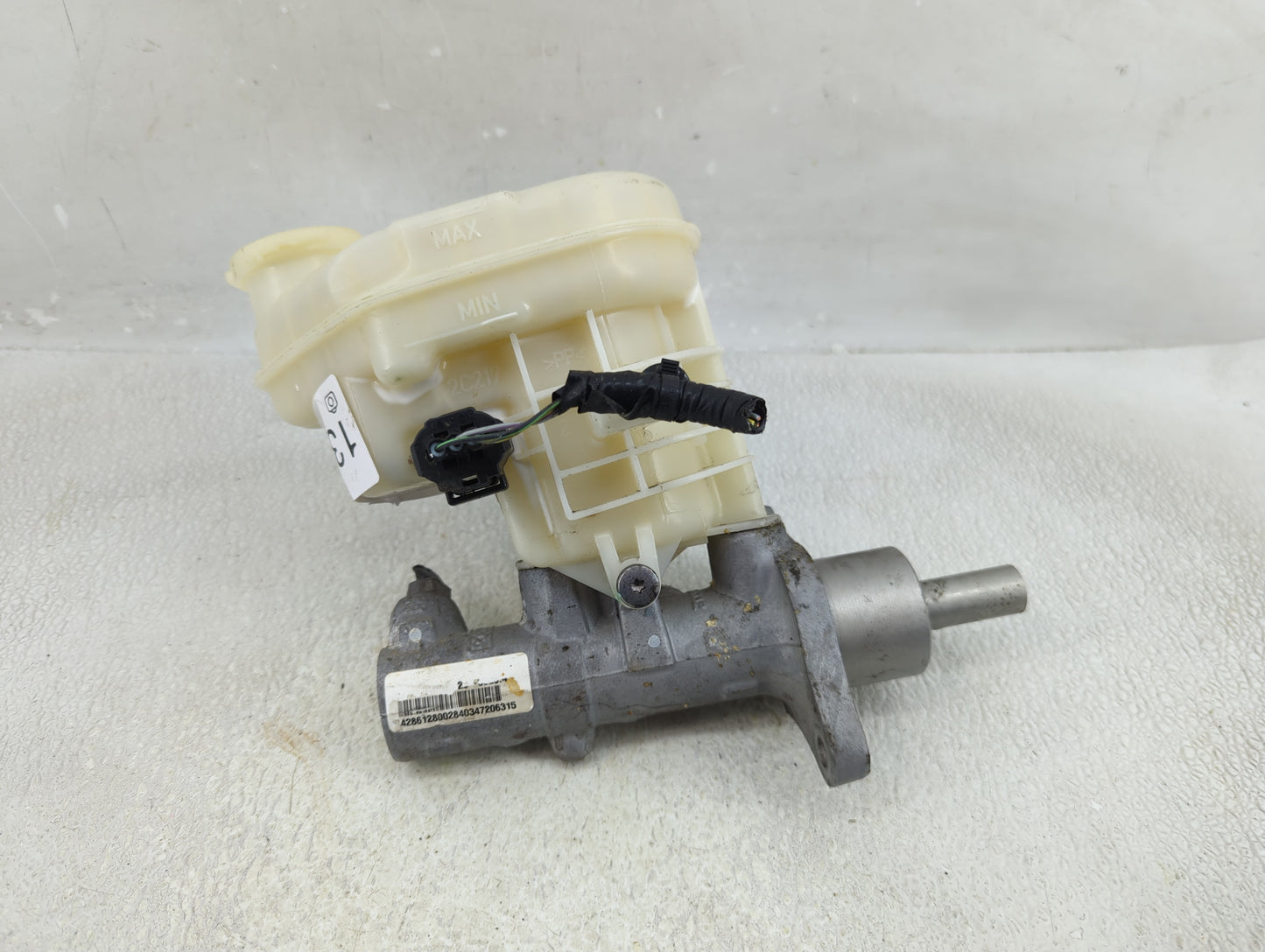 Ford Explorer Brake Master Cylinder 1312787 - Oemusedautoparts1.com