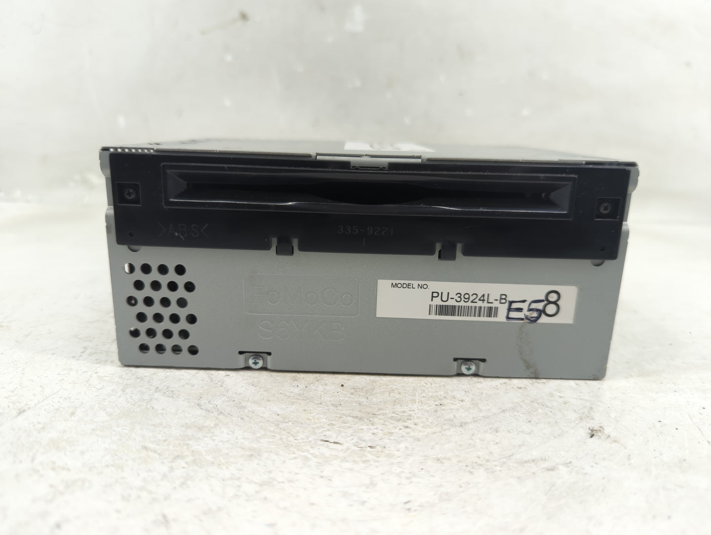 2016-2017 Ford Explorer Radio AM FM Cd Player Receiver Replacement P/N:GB5T-19C107-KA Fits Fits 2016 2017 OEM Used Auto Part