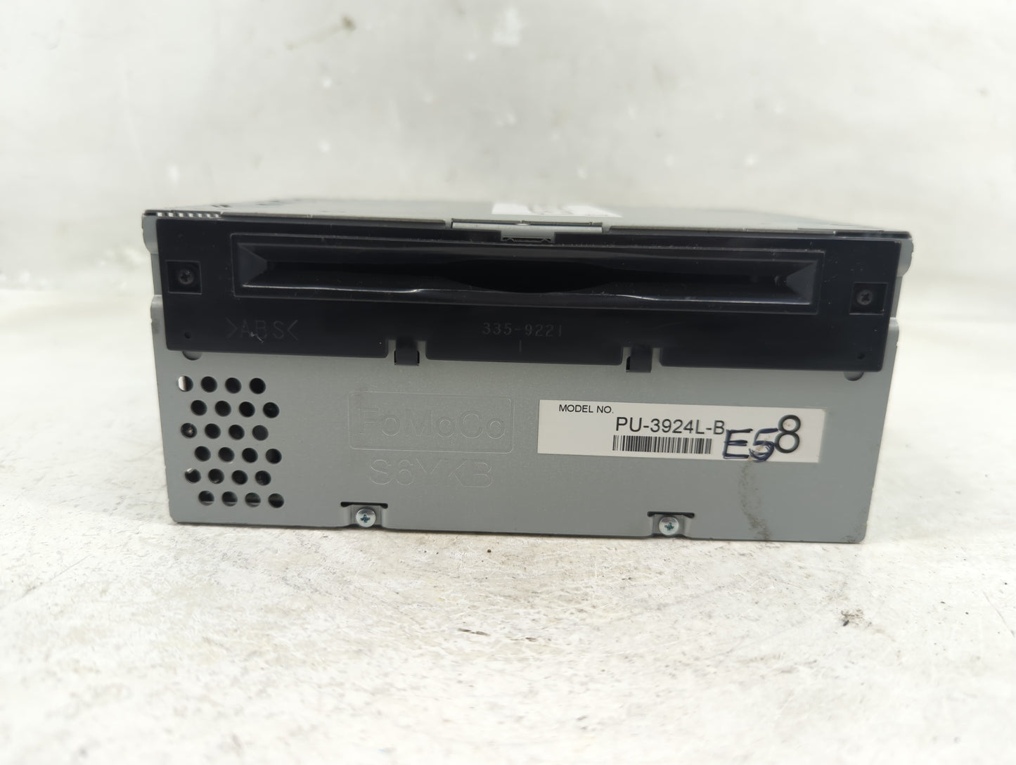 2016-2017 Ford Explorer Radio AM FM Cd Player Receiver Replacement P/N:GB5T-19C107-KA Fits Fits 2016 2017 OEM Used Auto Part