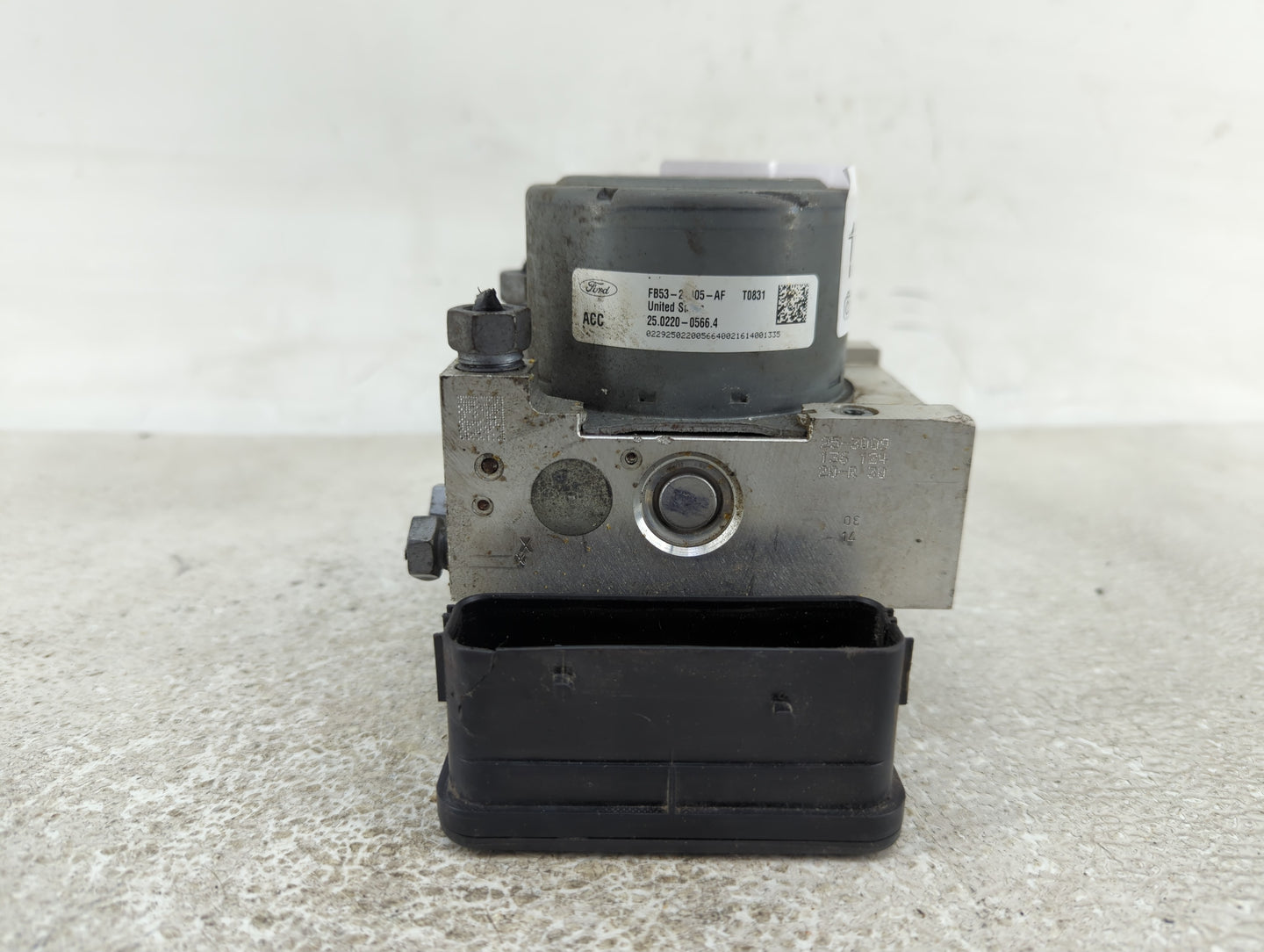 2016 Ford Explorer ABS Pump Control Module Replacement Fits OEM Used Auto Parts - Oemusedautoparts1.com