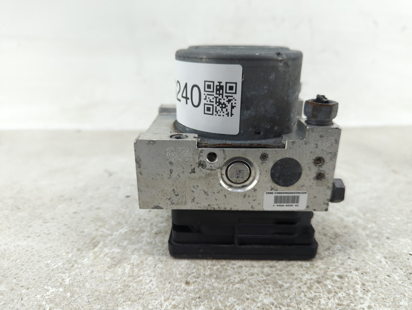 2016 Ford Explorer ABS Pump Control Module Replacement P/N:FB53-2C405-AF Fits OEM Used Auto Parts - Oemusedautoparts1.com