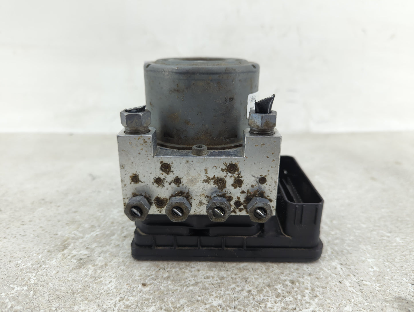 2016 Ford Explorer ABS Pump Control Module Replacement P/N:FB53-2C405-AF Fits OEM Used Auto Parts - Oemusedautoparts1.com
