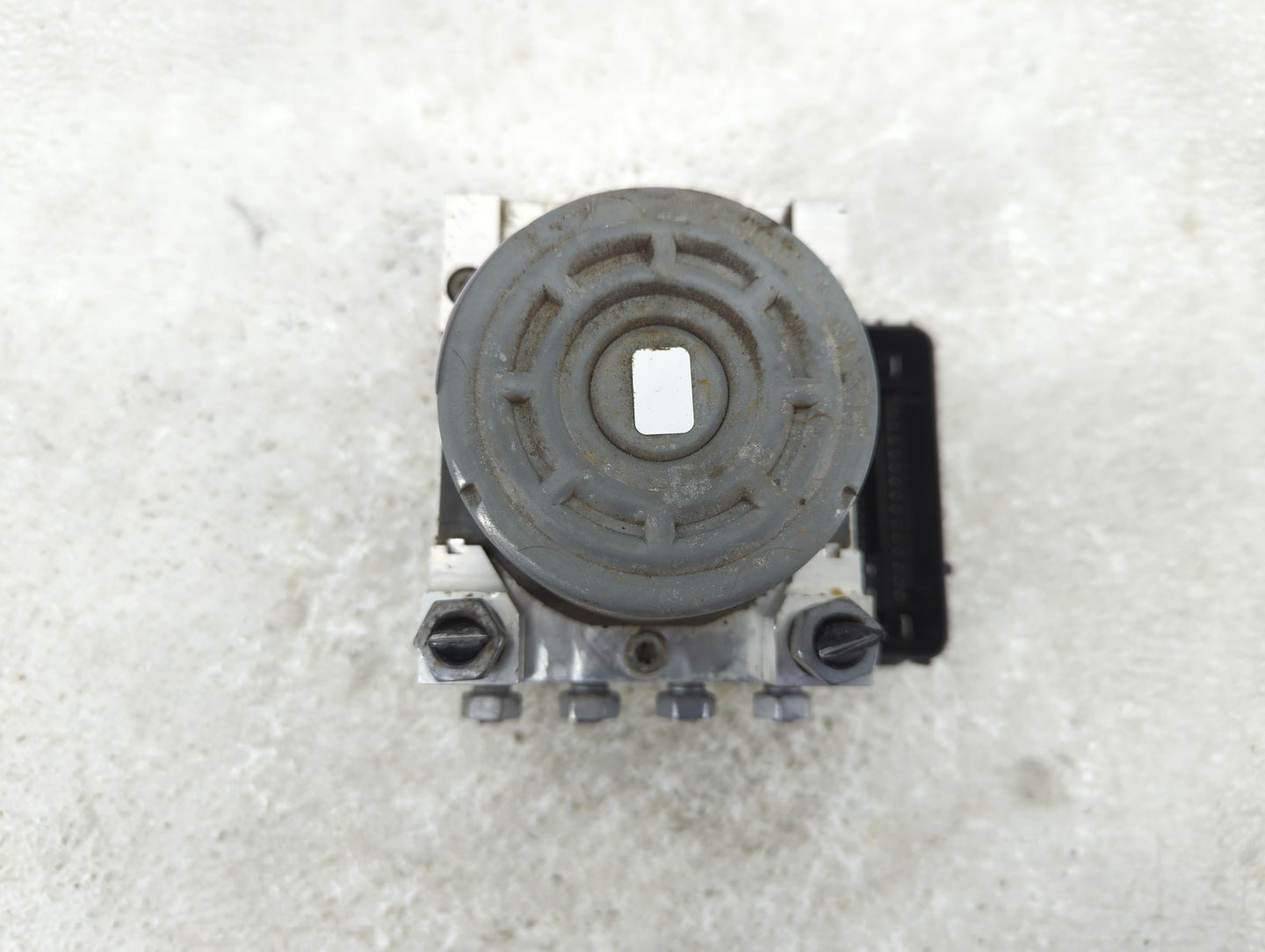 2016 Ford Explorer ABS Pump Control Module Replacement P/N:FB53-2C405-AF Fits OEM Used Auto Parts - Oemusedautoparts1.com