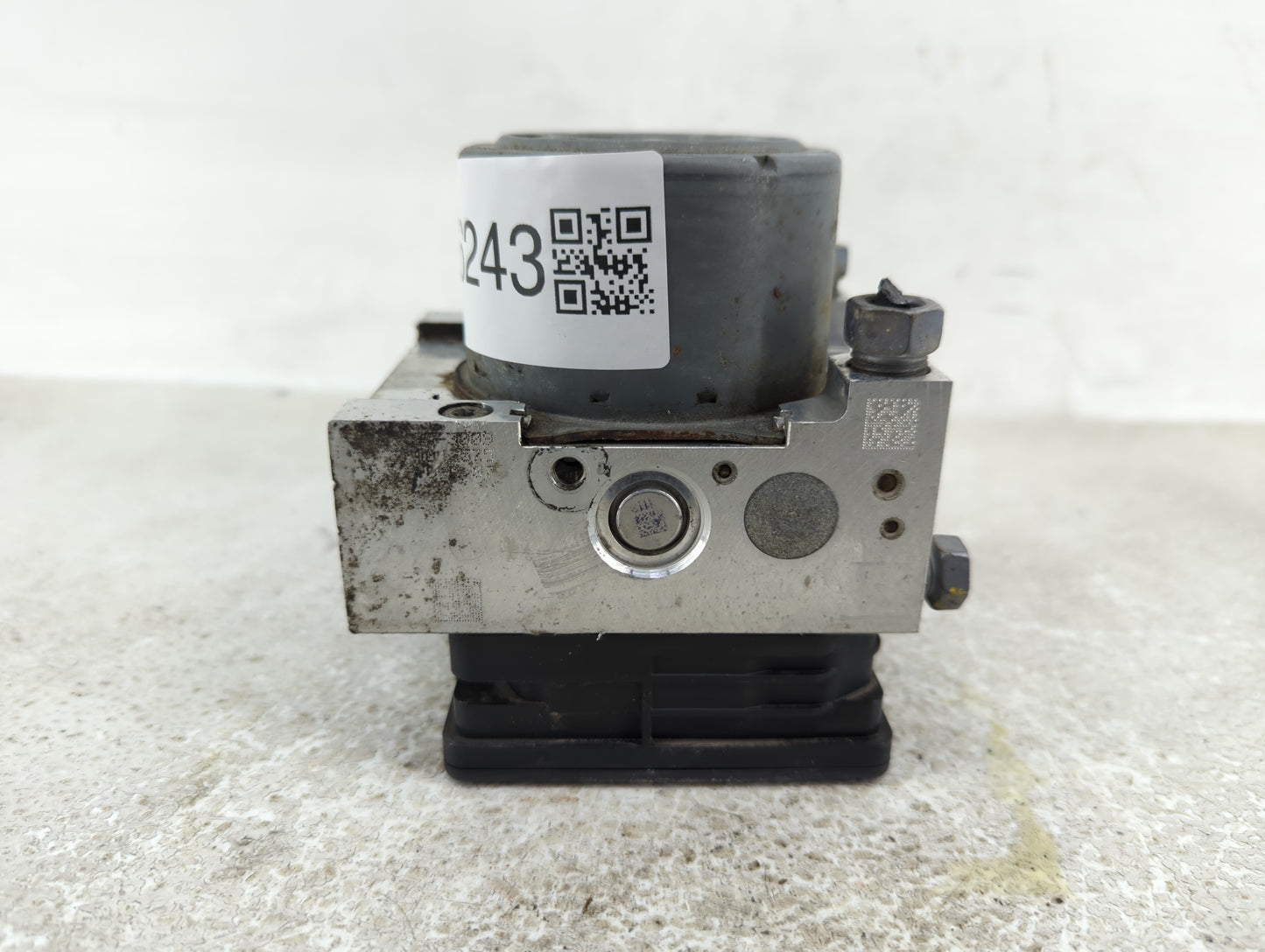 2016 Ford Explorer ABS Pump Control Module Replacement P/N:FB53-2C405-AF Fits OEM Used Auto Parts - Oemusedautoparts1.com