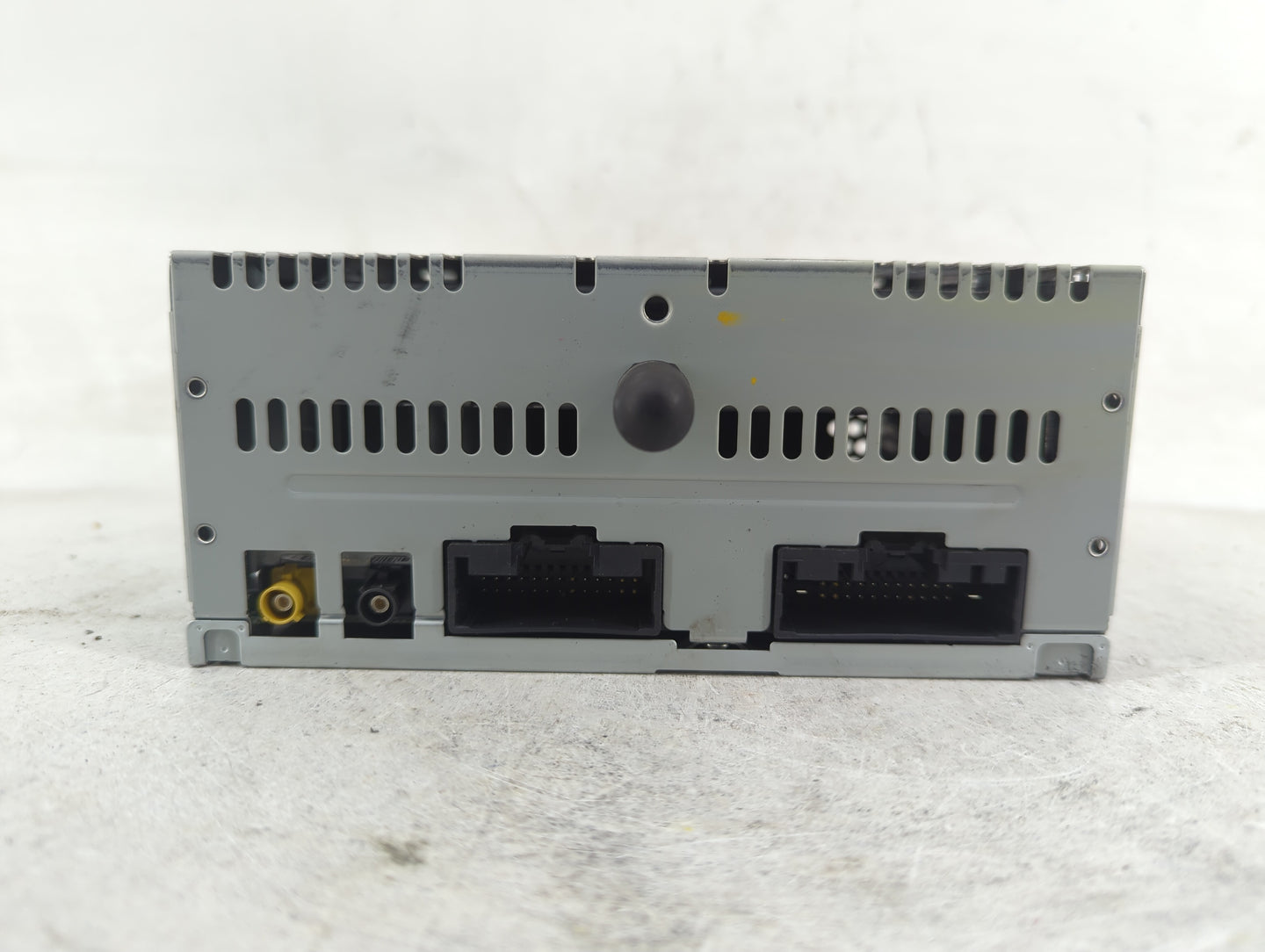 2016-2017 Ford Explorer Radio AM FM Cd Player Receiver Replacement P/N:GB5T-19C107-BF Fits Fits 2016 2017 OEM Used Auto Part