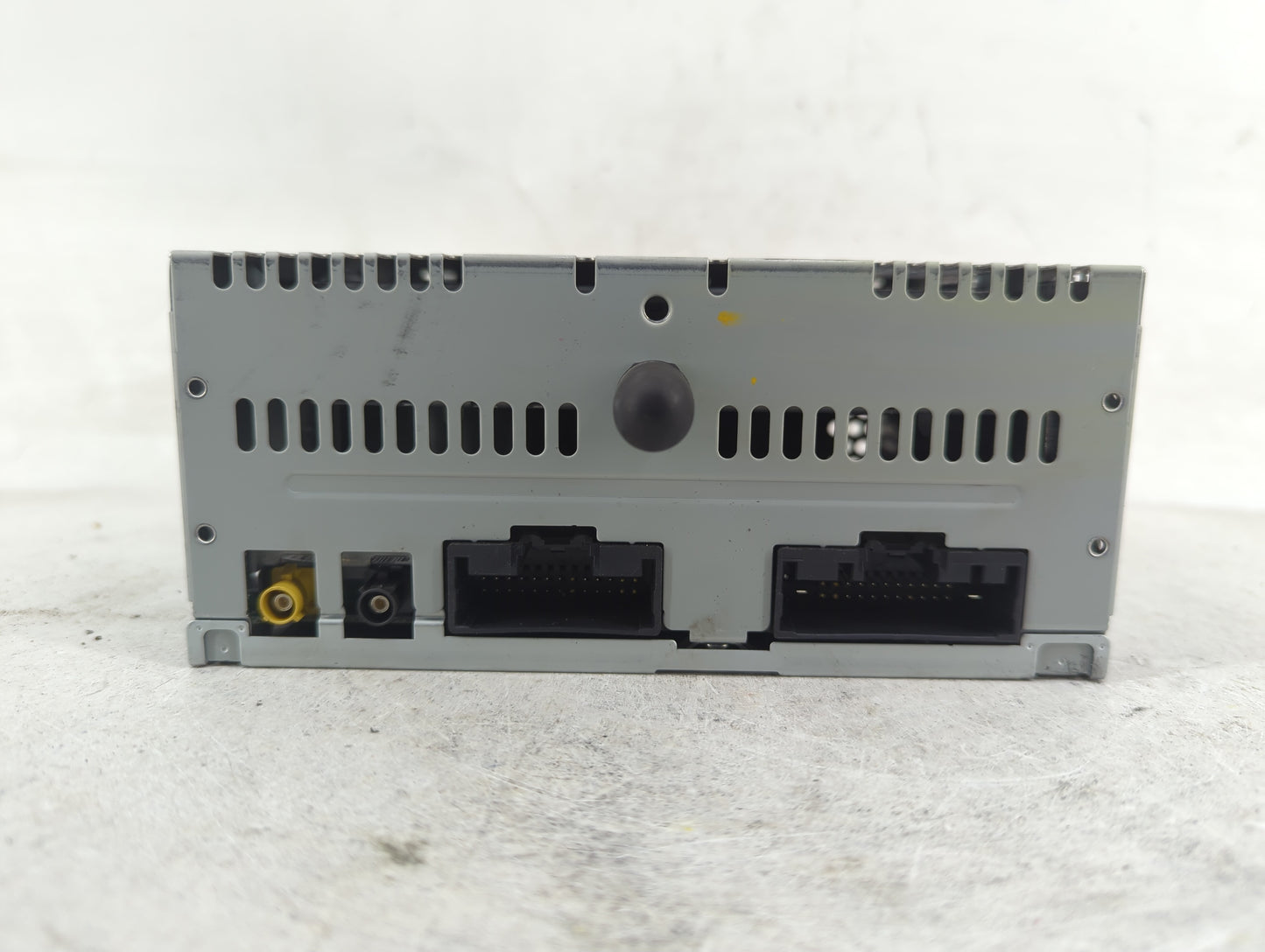 2016-2017 Ford Explorer Radio AM FM Cd Player Receiver Replacement P/N:GB5T-19C107-BF Fits Fits 2016 2017 OEM Used Auto Part