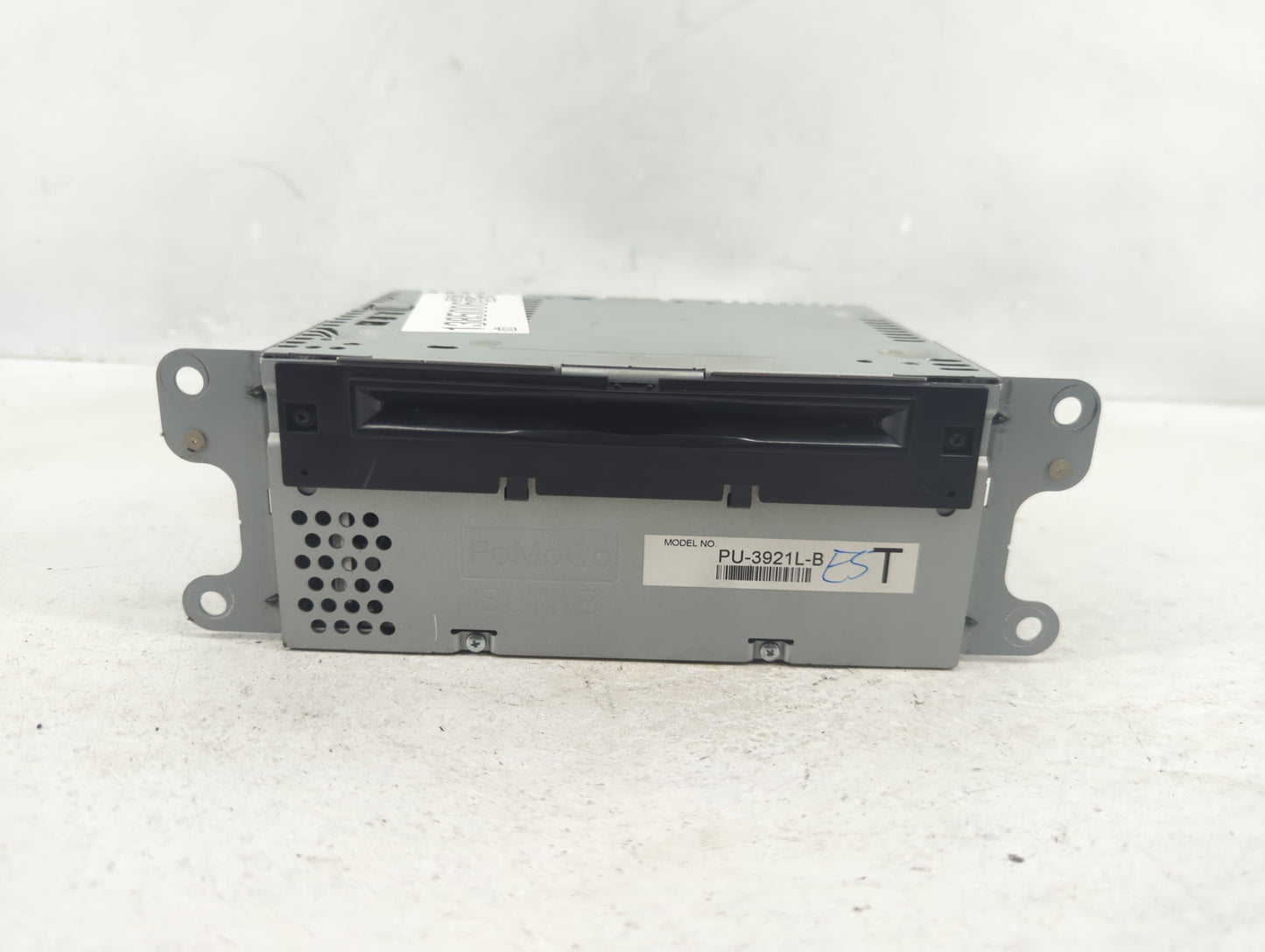 2016-2017 Ford Explorer Radio AM FM Cd Player Receiver Replacement P/N:GB51-19C107-AG Fits Fits 2016 2017 OEM Used Auto Part