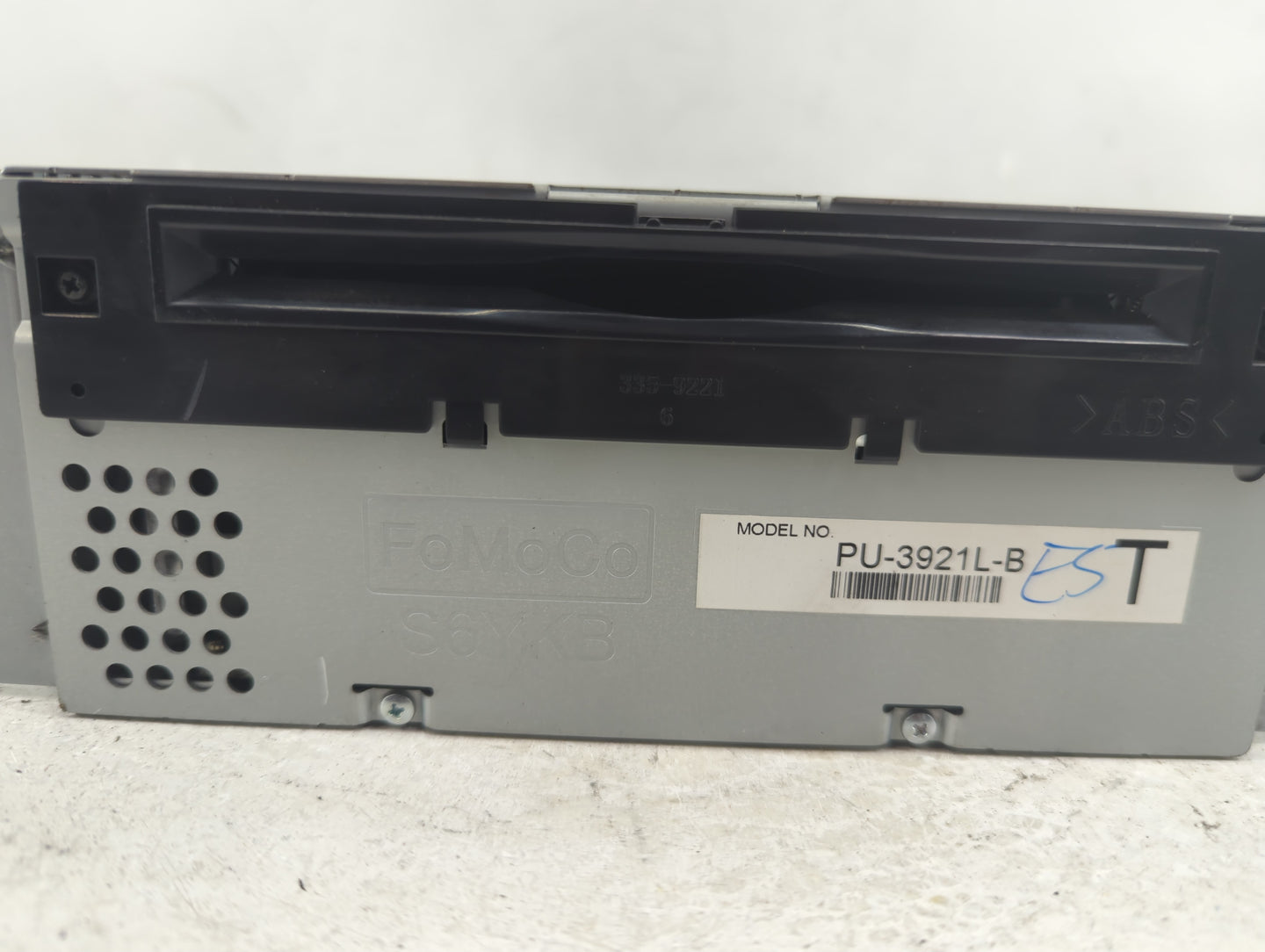 2016-2017 Ford Explorer Radio AM FM Cd Player Receiver Replacement P/N:GB51-19C107-AG Fits Fits 2016 2017 OEM Used Auto Part