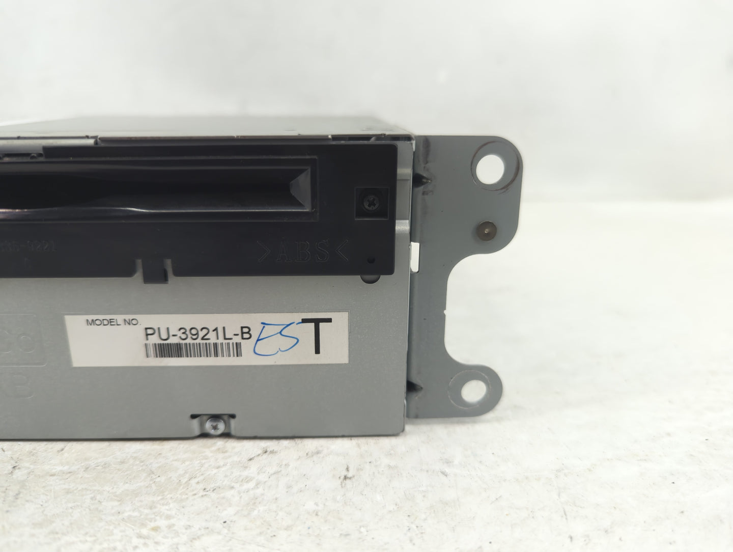 2016-2017 Ford Explorer Radio AM FM Cd Player Receiver Replacement P/N:GB51-19C107-AG Fits Fits 2016 2017 OEM Used Auto Part