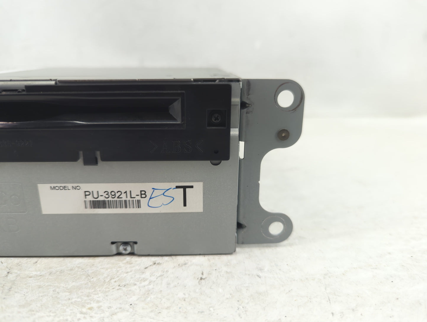 2016-2017 Ford Explorer Radio AM FM Cd Player Receiver Replacement P/N:GB51-19C107-AG Fits Fits 2016 2017 OEM Used Auto Part