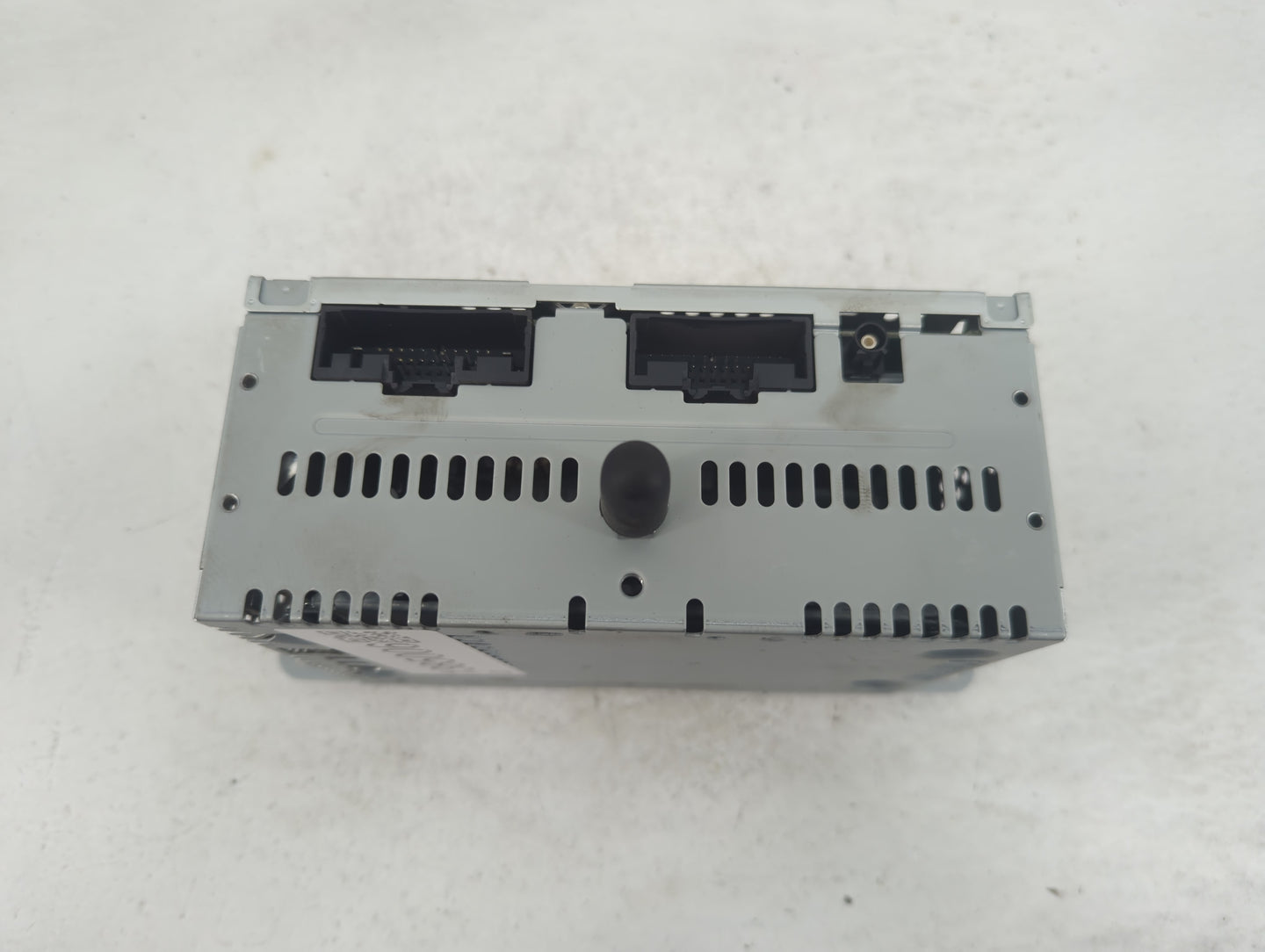 2016-2017 Ford Explorer Radio AM FM Cd Player Receiver Replacement P/N:GB51-19C107-AG Fits Fits 2016 2017 OEM Used Auto Part