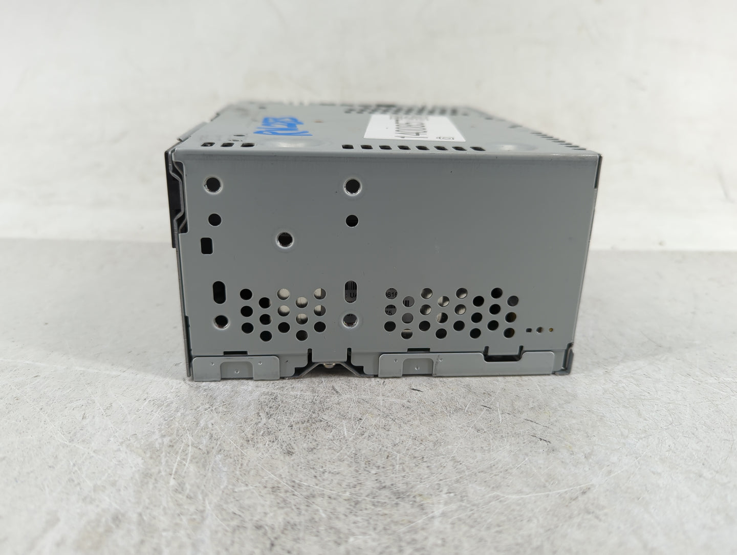 2016-2017 Ford Explorer Radio AM FM Cd Player Receiver Replacement P/N:GB5T-19C107-BF Fits Fits 2016 2017 OEM Used Auto Part