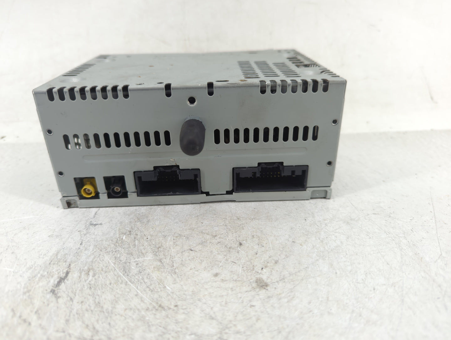 2016-2017 Ford Explorer Radio AM FM Cd Player Receiver Replacement P/N:GB5T-19C107-BG Fits Fits 2016 2017 OEM Used Auto Part