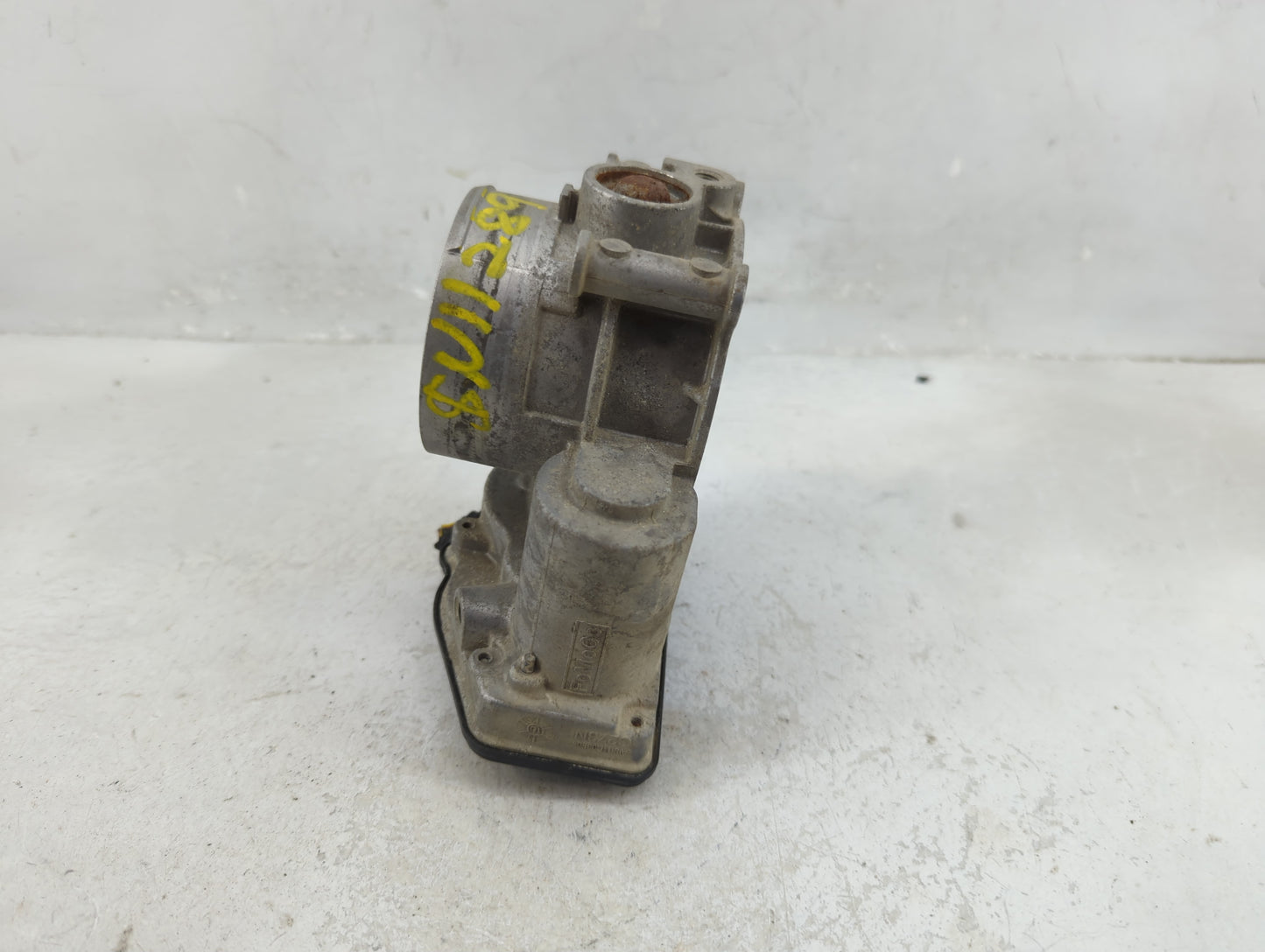 2011-2019 Ford Explorer Throttle Body P/N:AT4E-9F991-EL Fits Fits 2011 2012 2013 2014 2015 2016 2017 2018 2019 OEM Used Auto