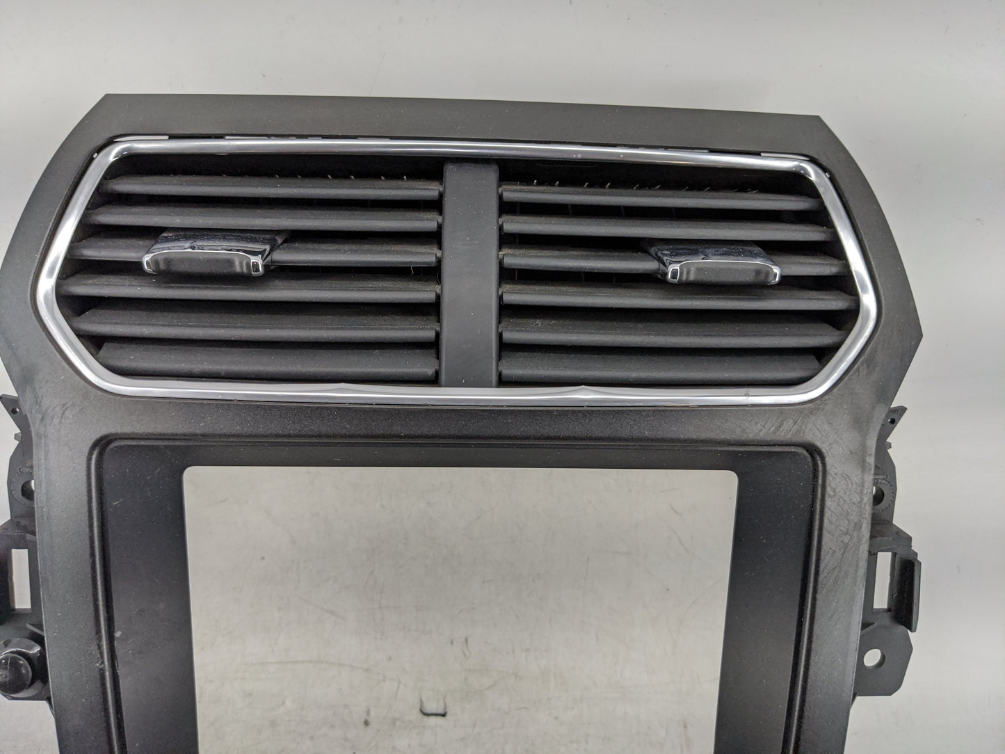 2016 Ford Explorer Radio AM FM Cd Player Receiver Replacement P/N:GB5T-18A802 Fits OEM Used Auto Parts - Oemusedautoparts1.c